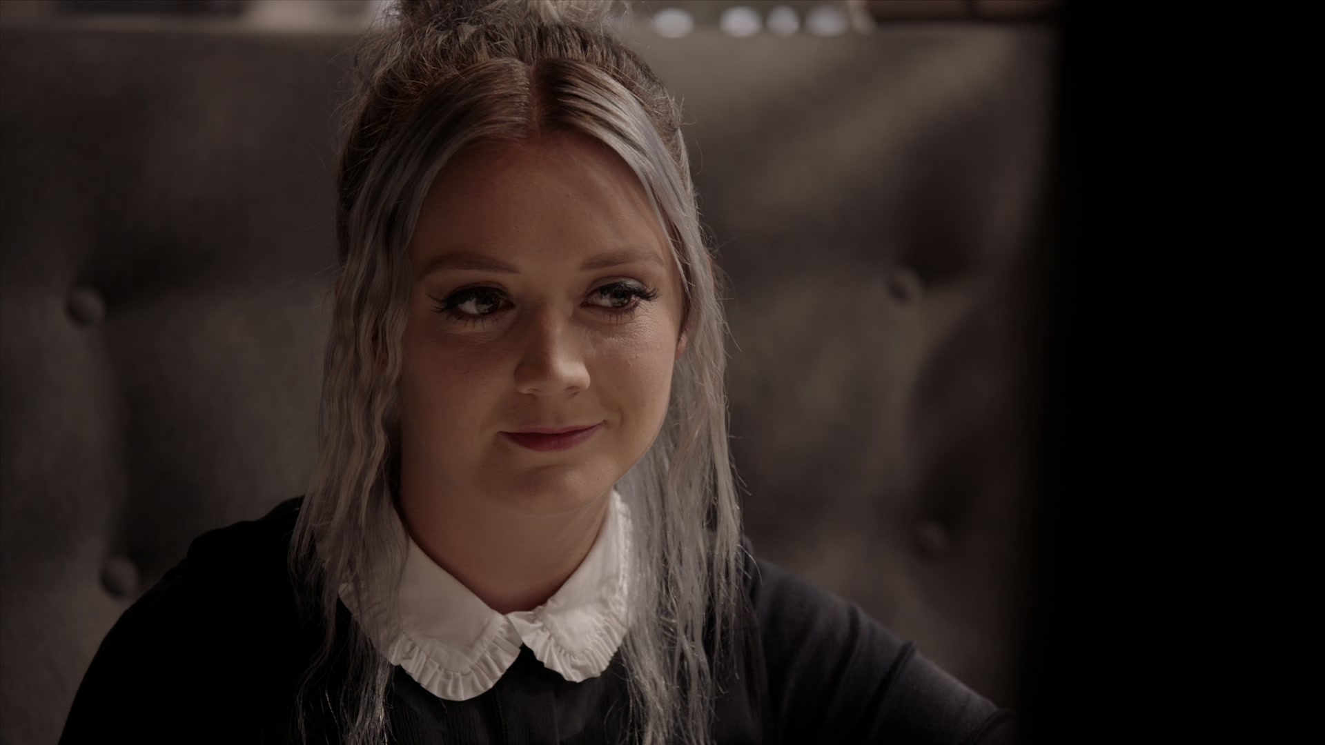American_Horror_Story_S07_E04_11_9_1080p_BluRay_005709.jpg