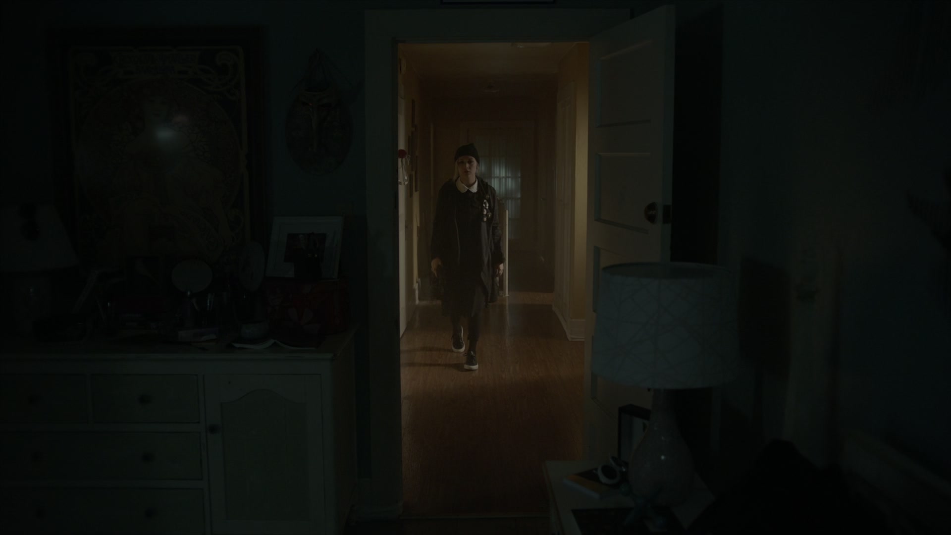 American_Horror_Story_S07_E04_11_9_1080p_BluRay_006273.jpg