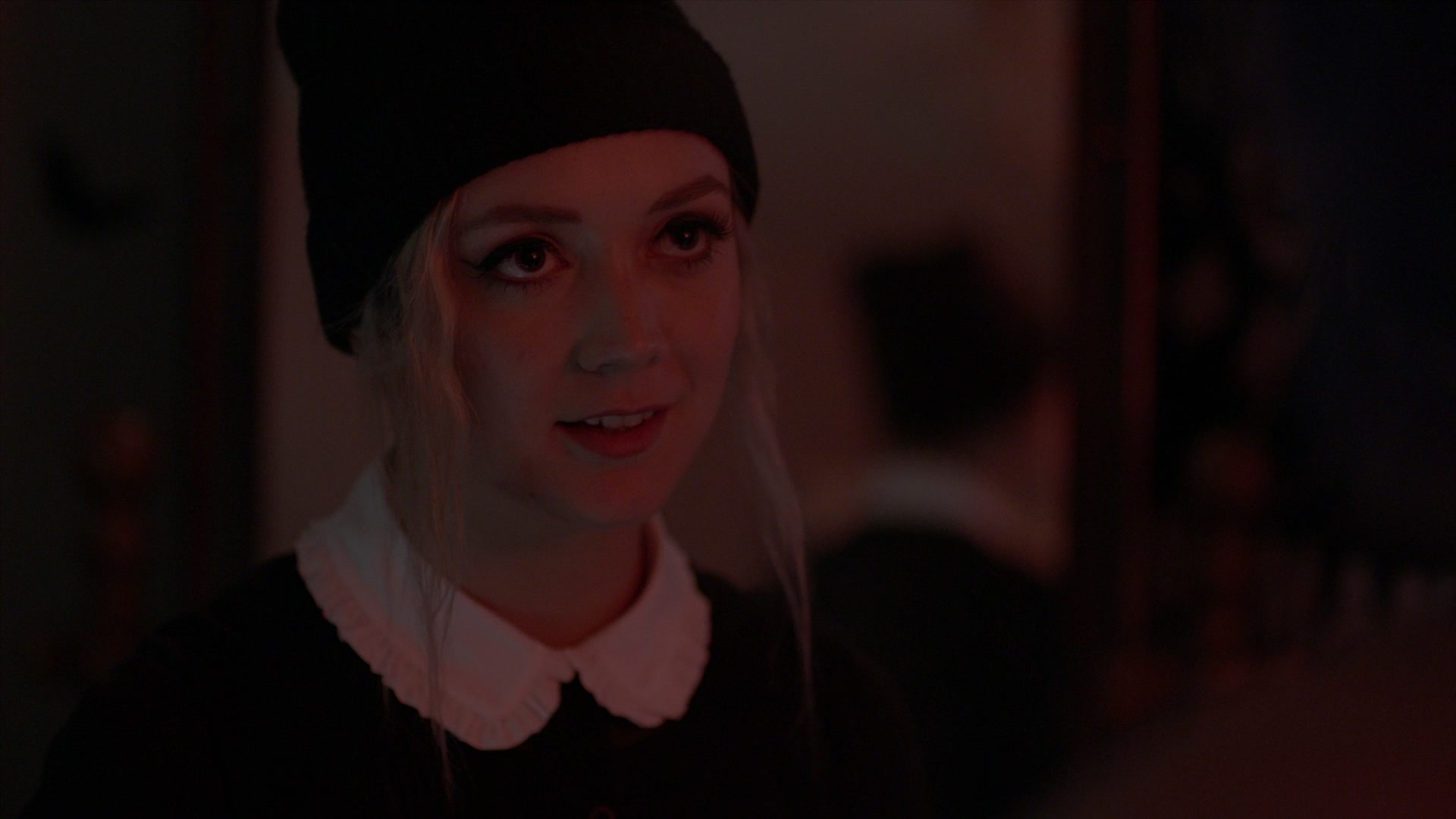 American_Horror_Story_S07_E04_11_9_1080p_BluRay_006421.jpg
