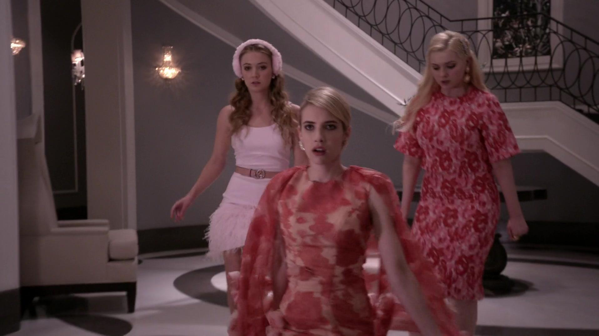 Scream_Queens_2015_S01E01E02_Pilot-Hell_Week_02510.jpg