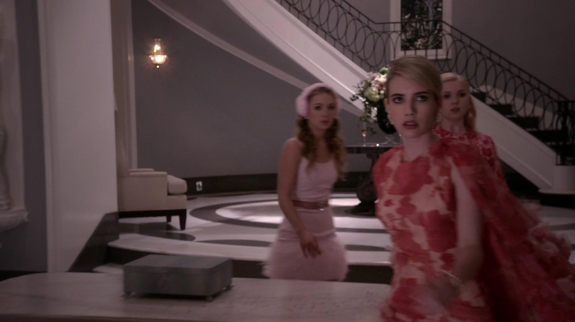 Scream_Queens_2015_S01E01E02_Pilot-Hell_Week_02514.jpg