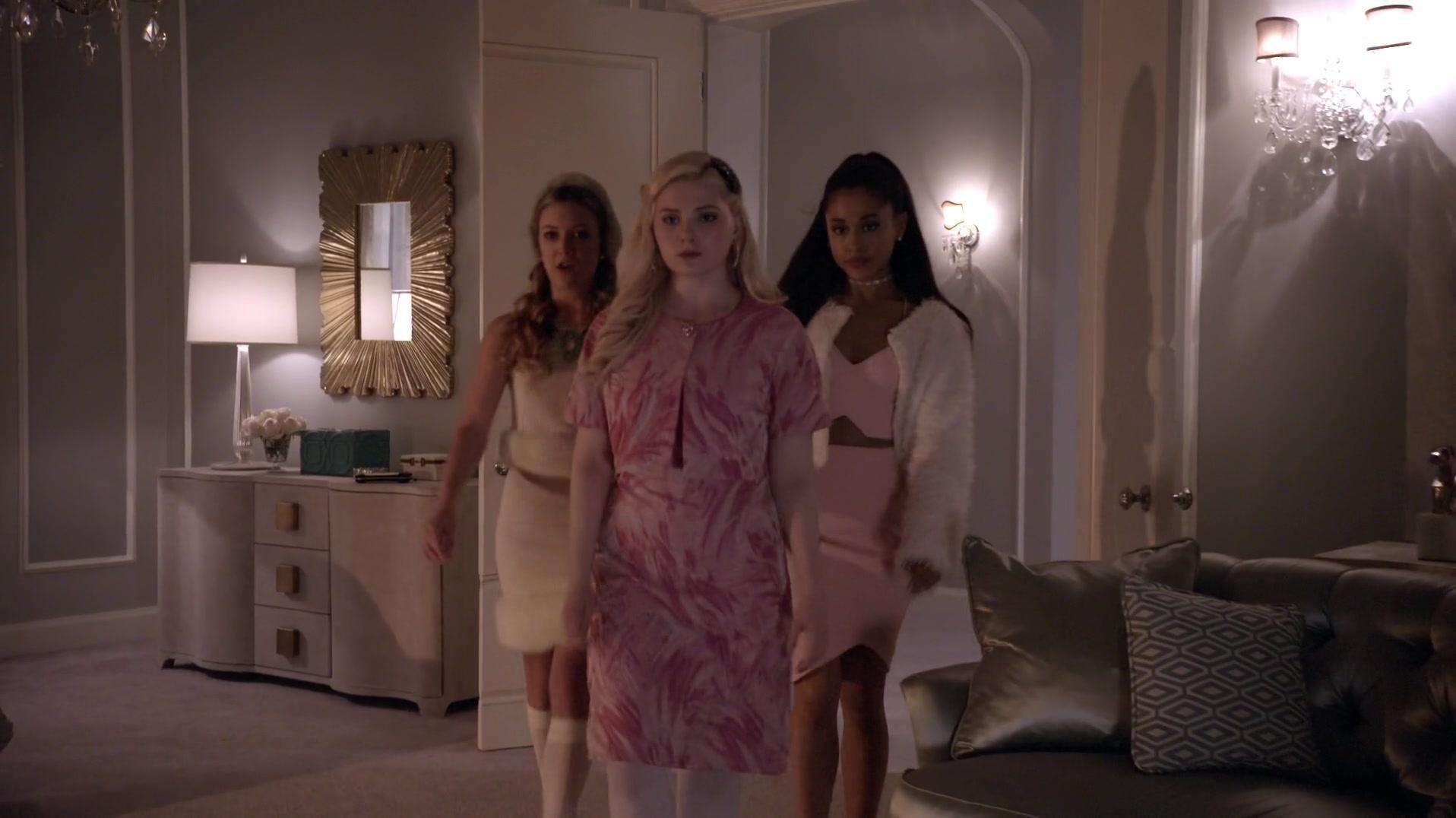 Scream_Queens_2015_S01E01E02_Pilot-Hell_Week_03855.jpg