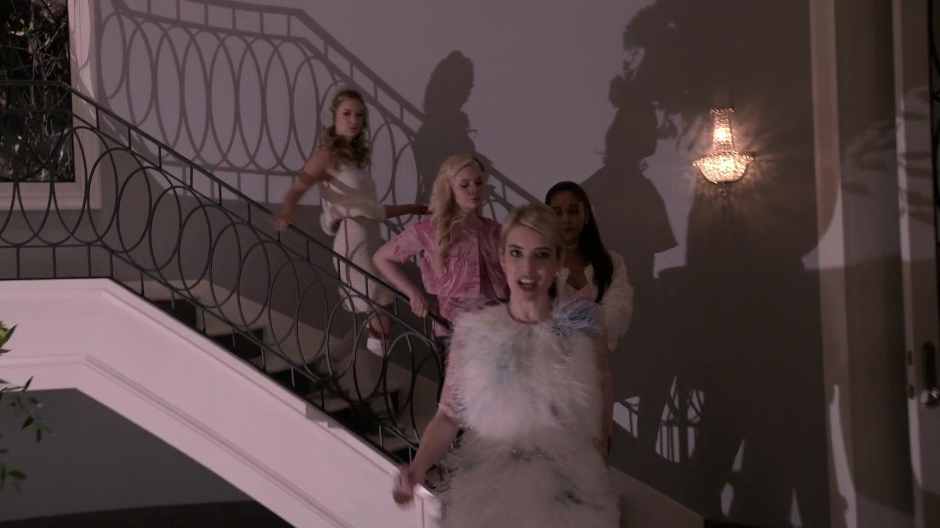 Scream_Queens_2015_S01E01E02_Pilot-Hell_Week_03938.jpg