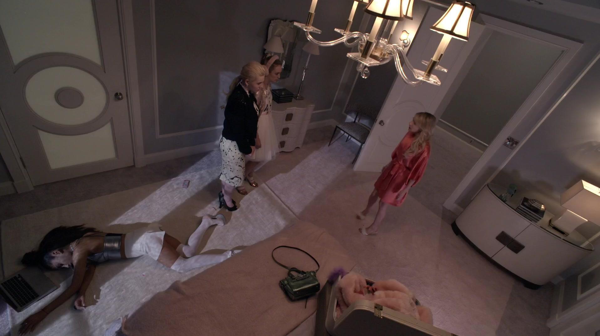Scream_Queens_2015_S01E01E02_Pilot-Hell_Week_05860.jpg