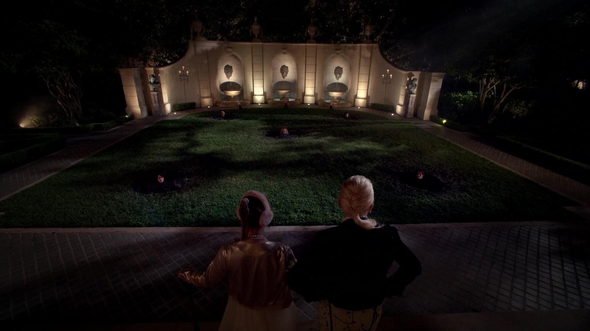 Scream_Queens_2015_S01E01E02_Pilot-Hell_Week_06408.jpg