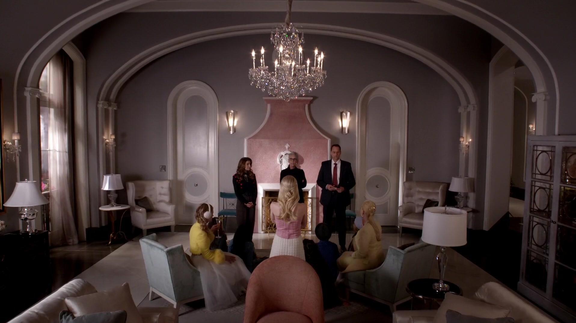 Scream_Queens_2015_S01E01E02_Pilot-Hell_Week_06920.jpg