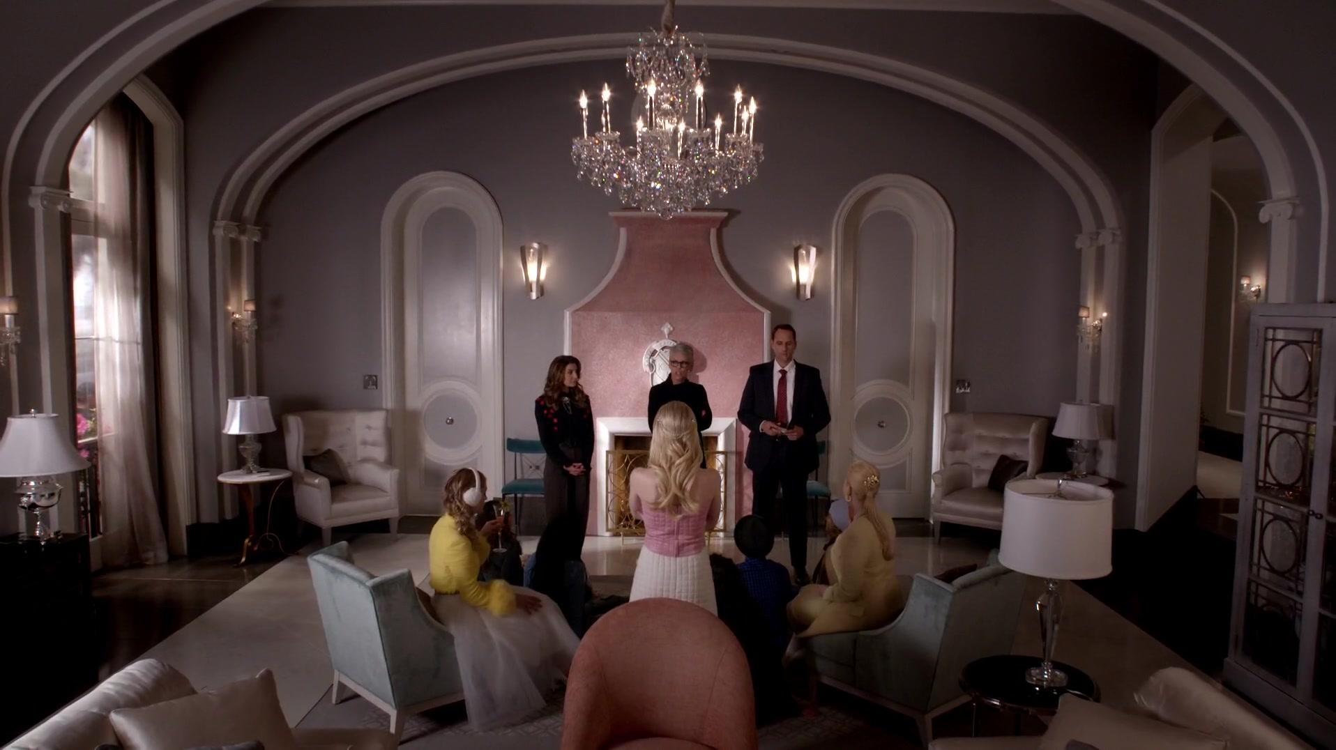 Scream_Queens_2015_S01E01E02_Pilot-Hell_Week_06923.jpg