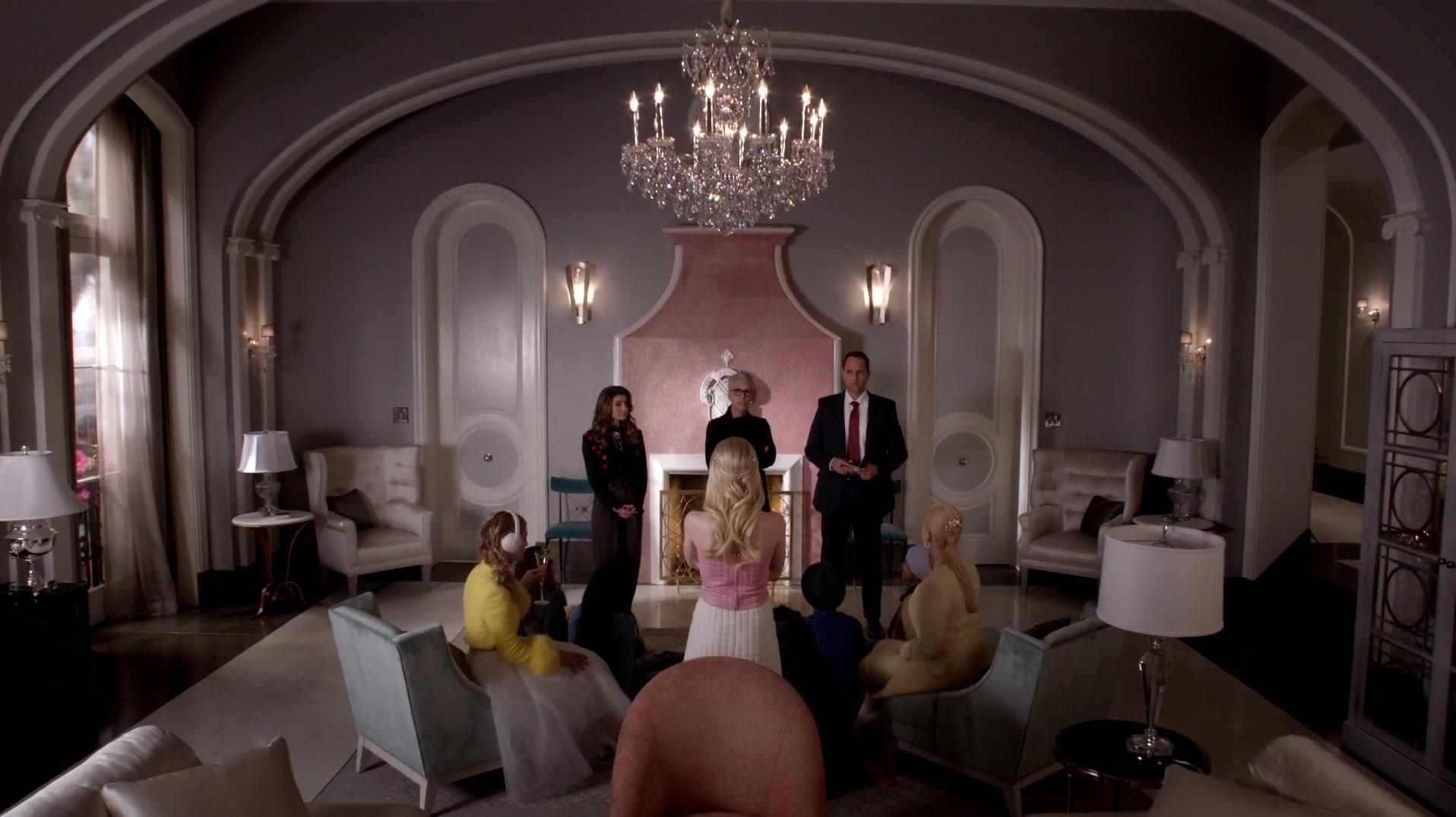 Scream_Queens_2015_S01E01E02_Pilot-Hell_Week_06924.jpg