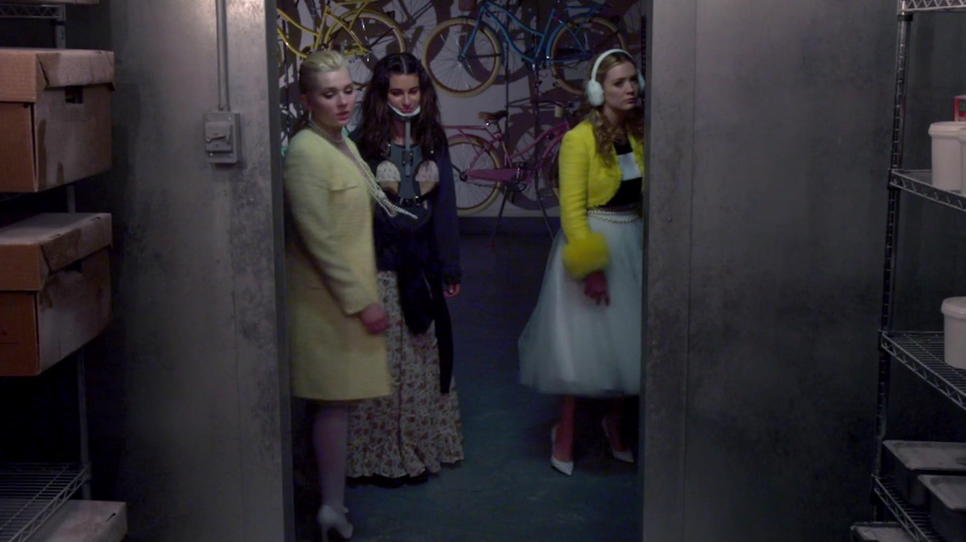 Scream_Queens_2015_S01E01E02_Pilot-Hell_Week_07527.jpg
