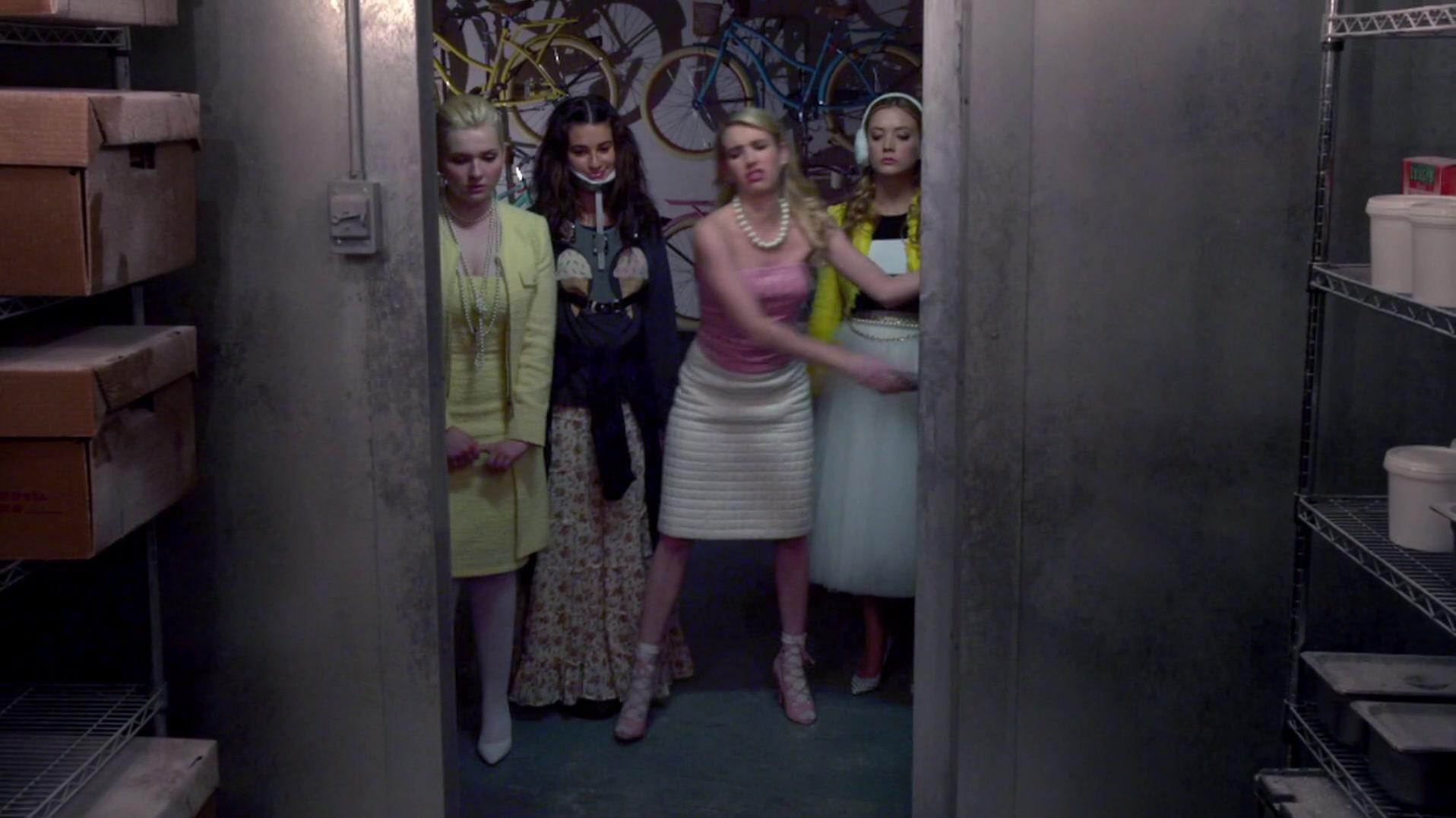 Scream_Queens_2015_S01E01E02_Pilot-Hell_Week_07532.jpg