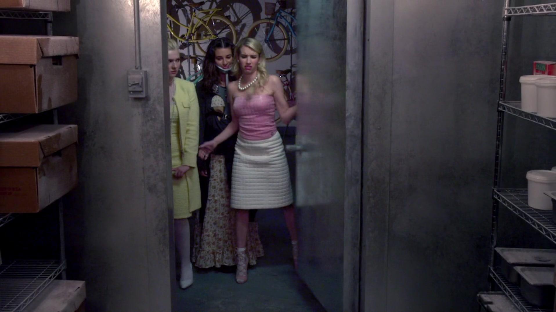 Scream_Queens_2015_S01E01E02_Pilot-Hell_Week_07533.jpg