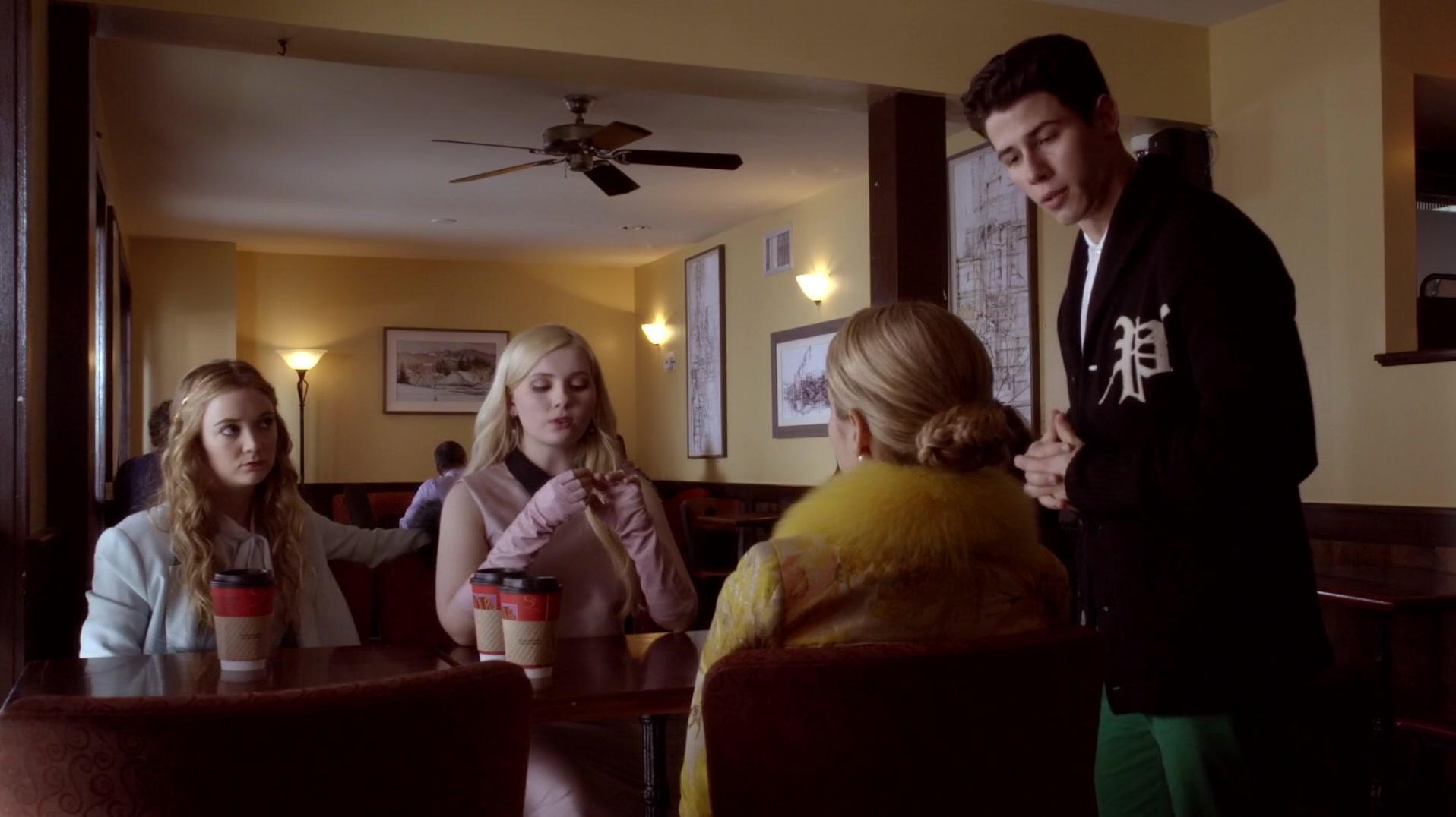 Scream_Queens_2015_S01E01E02_Pilot-Hell_Week_10662.jpg