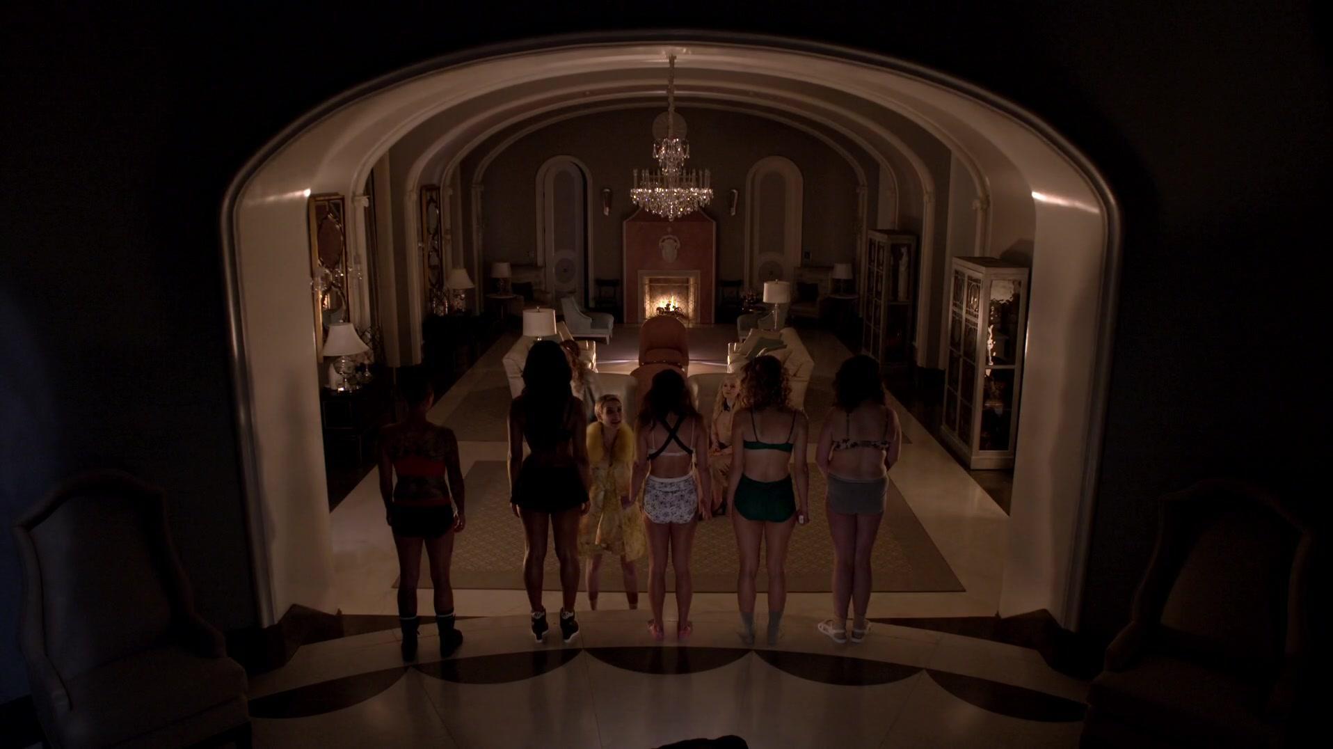 Scream_Queens_2015_S01E01E02_Pilot-Hell_Week_11423.jpg