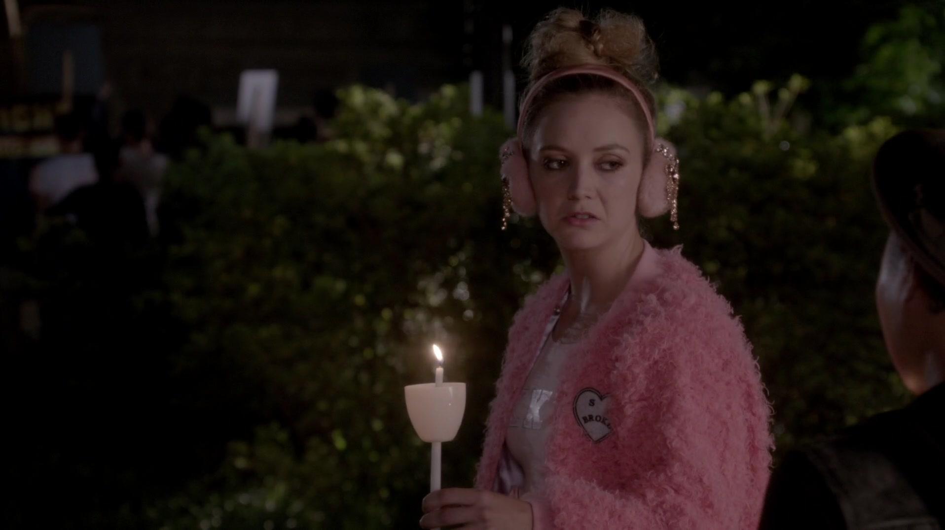 Scream_Queens_2015_S01E03_Chainsaw_1160.jpg
