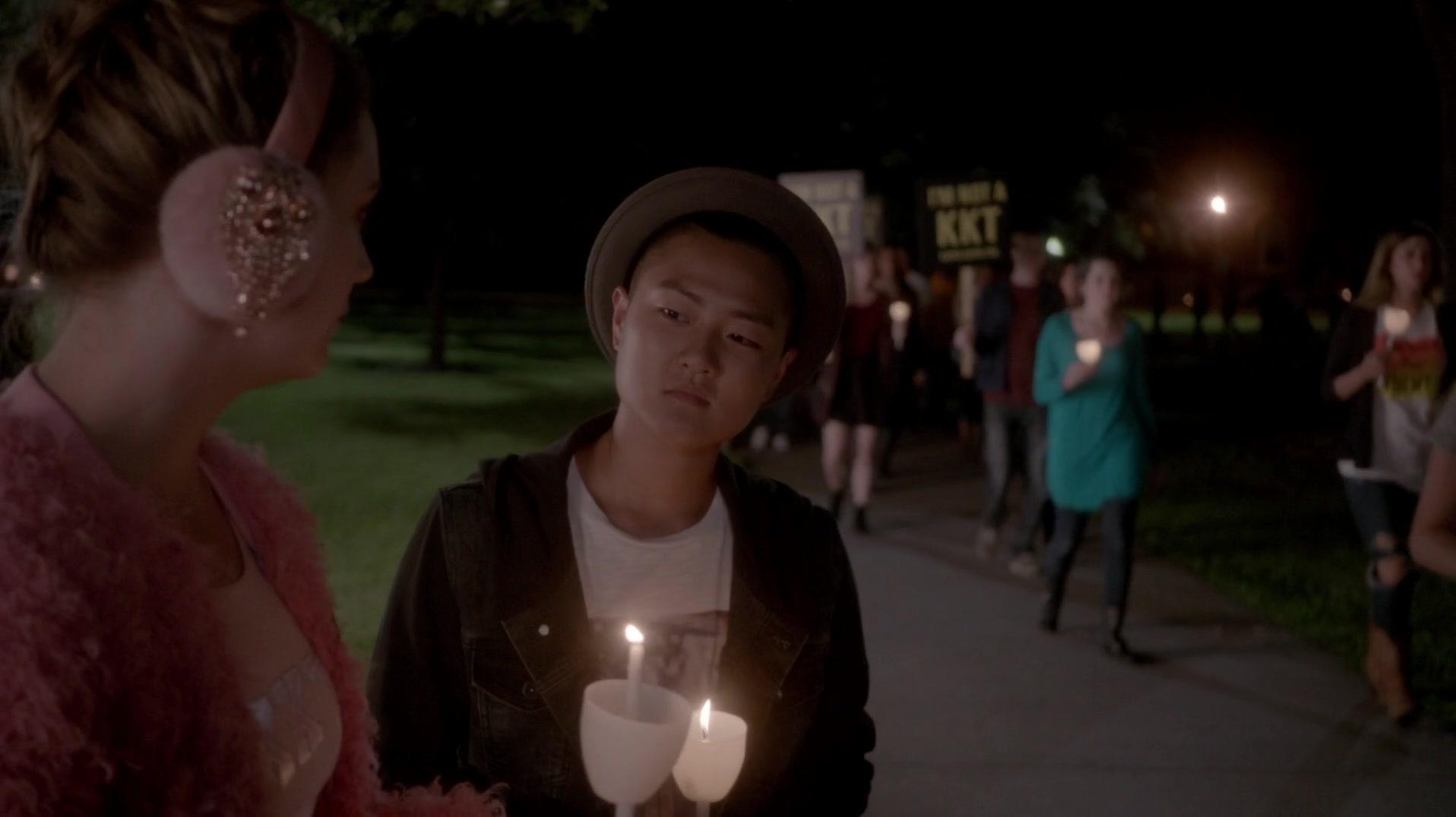 Scream_Queens_2015_S01E03_Chainsaw_1199.jpg