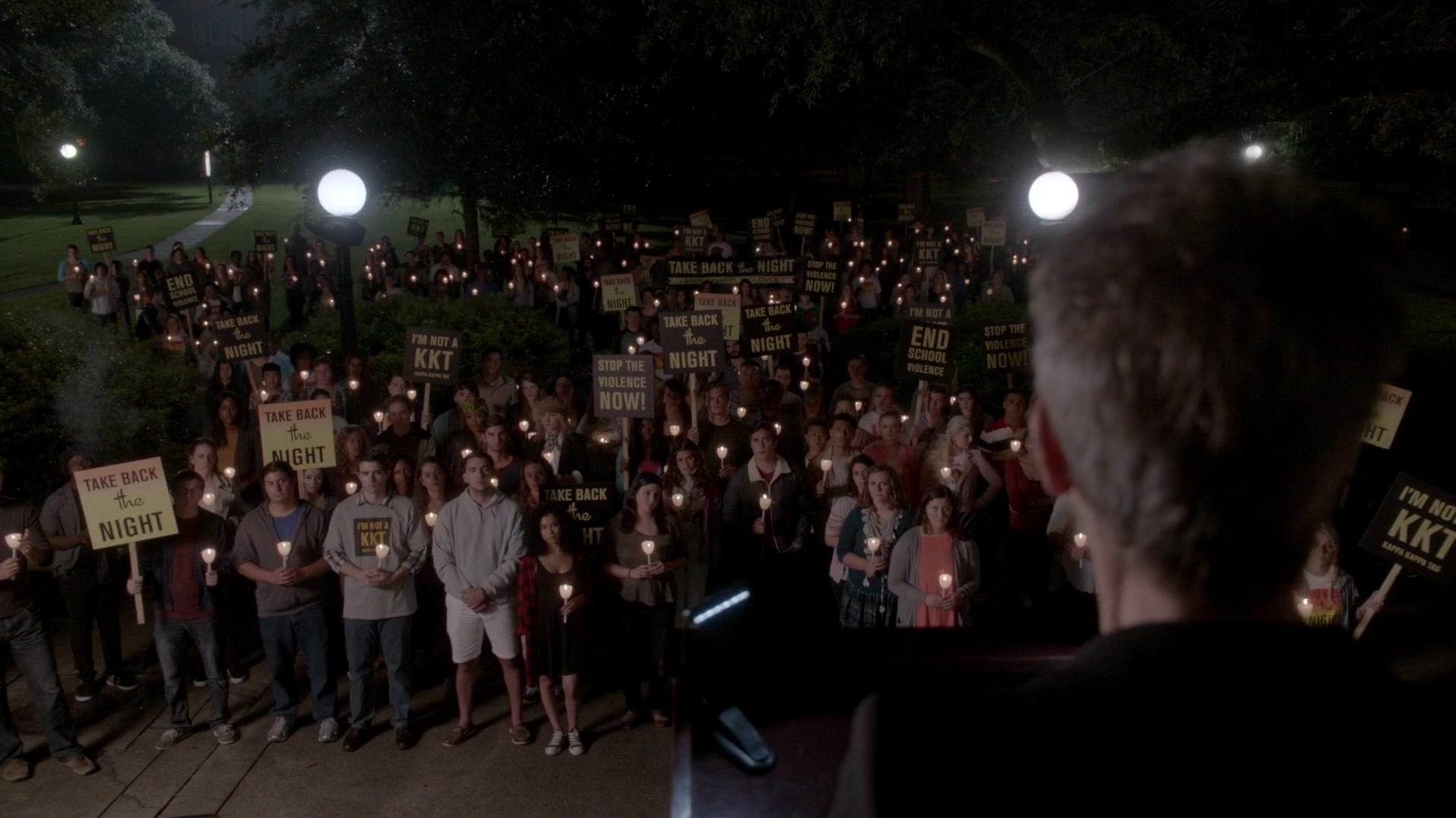 Scream_Queens_2015_S01E03_Chainsaw_1305.jpg