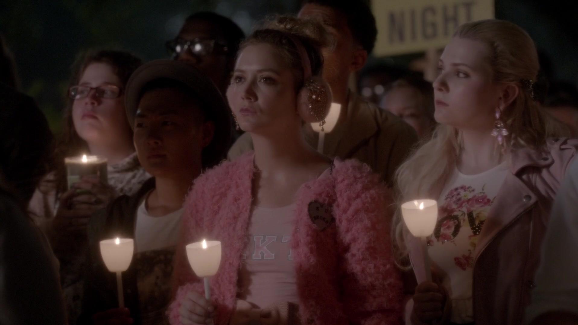 Scream_Queens_2015_S01E03_Chainsaw_1340.jpg