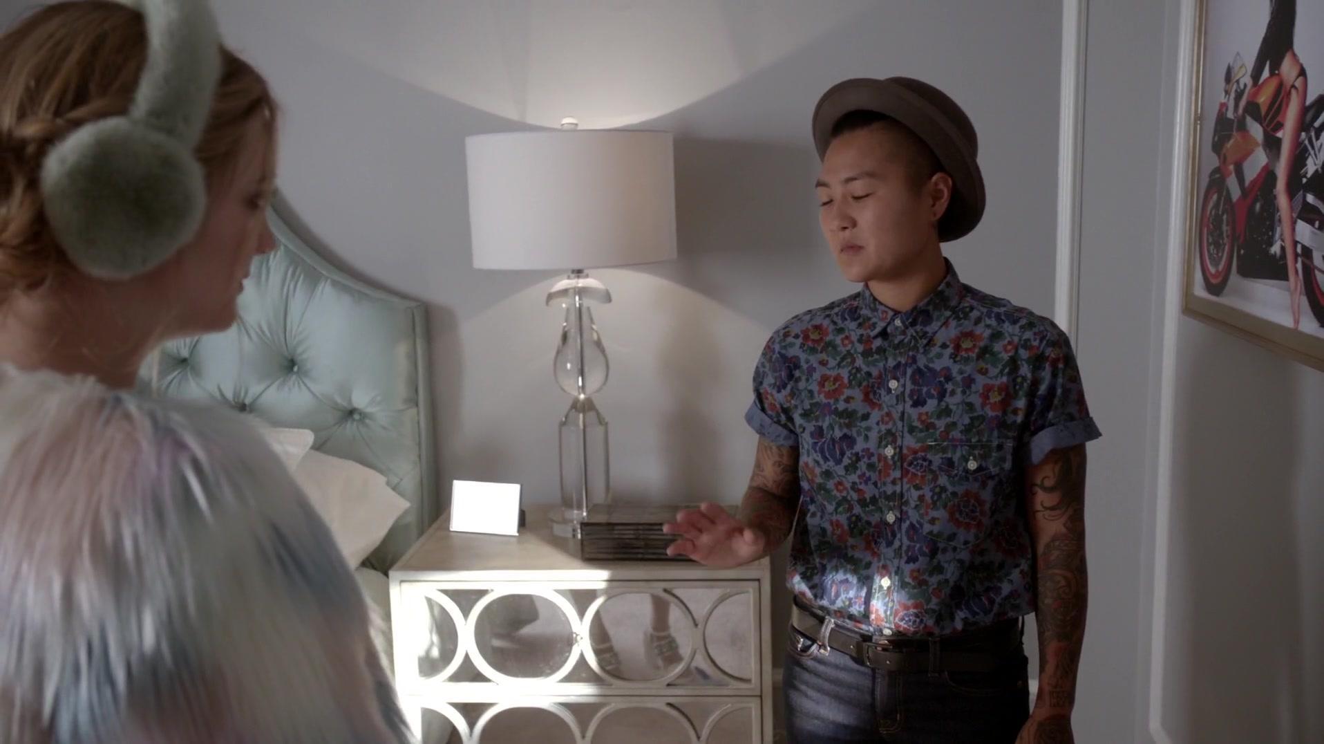 Scream_Queens_2015_S01E03_Chainsaw_3227.jpg