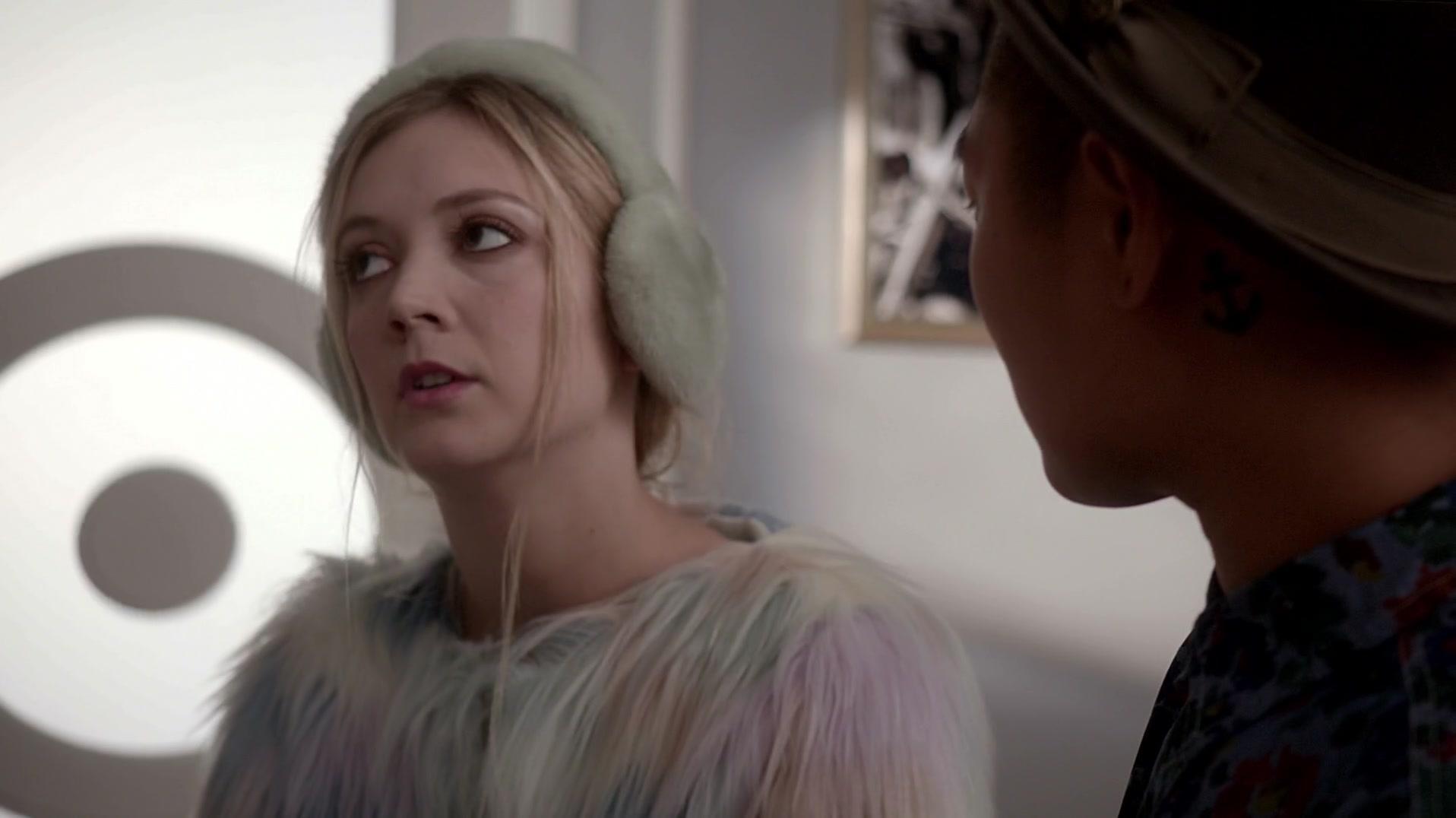 Scream_Queens_2015_S01E03_Chainsaw_3474.jpg Scream_Queens_2015_S01E03_Chainsaw_3474.jpg