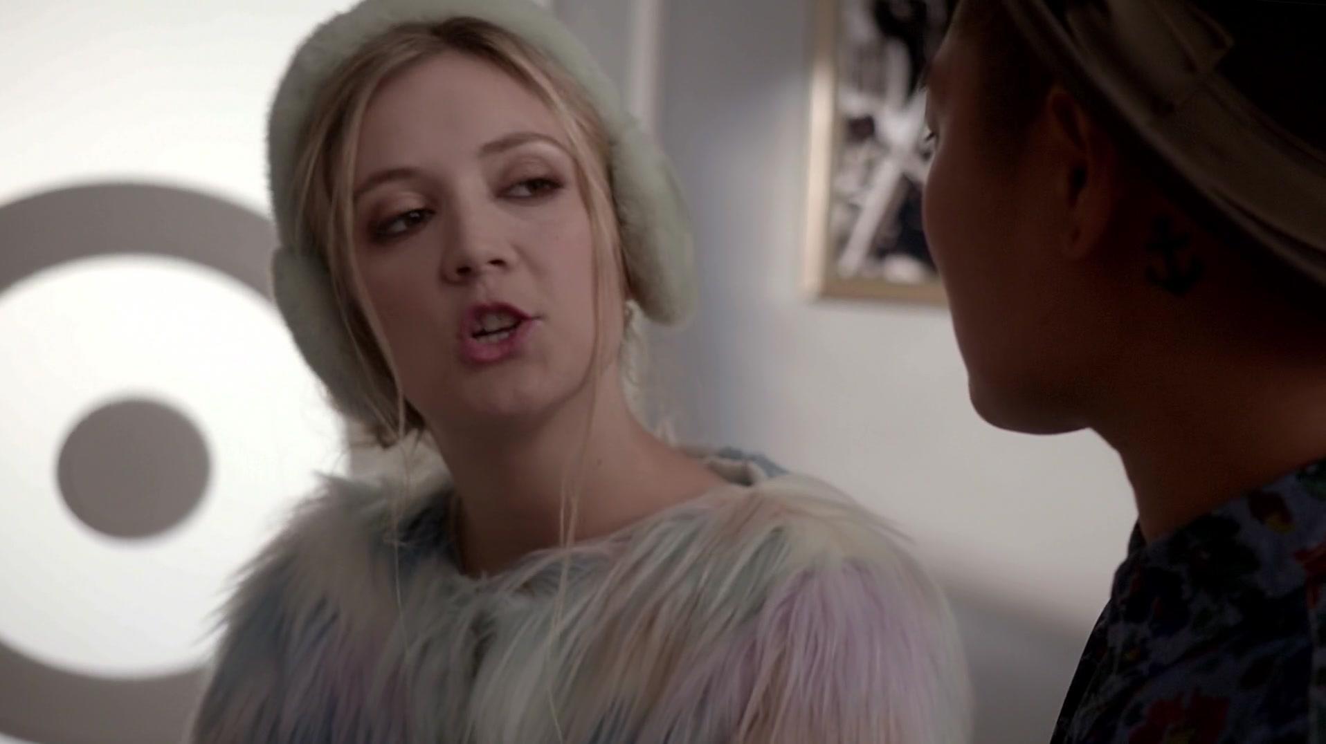 Scream_Queens_2015_S01E03_Chainsaw_3491.jpg