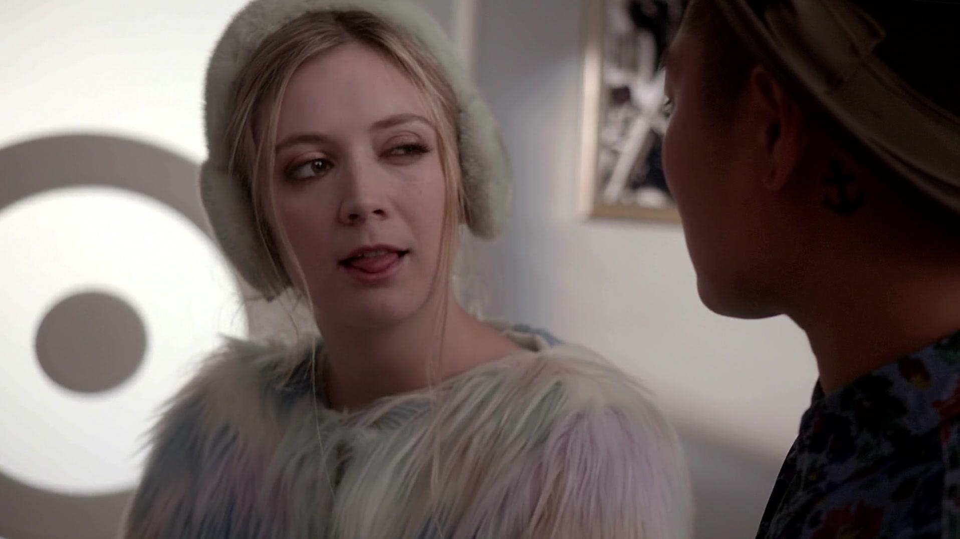 Scream_Queens_2015_S01E03_Chainsaw_3492.jpg