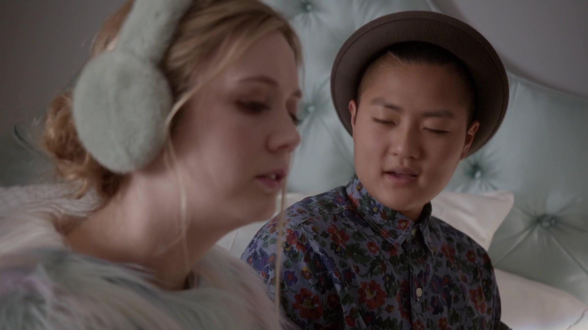 Scream_Queens_2015_S01E03_Chainsaw_3514.jpg