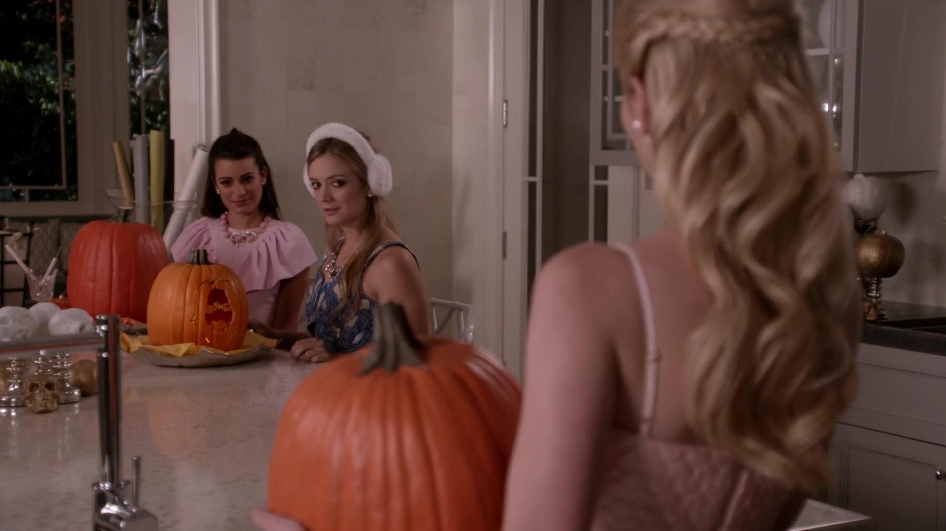Scream_Queens_2015_S01E04_Haunted_House_1920.jpg