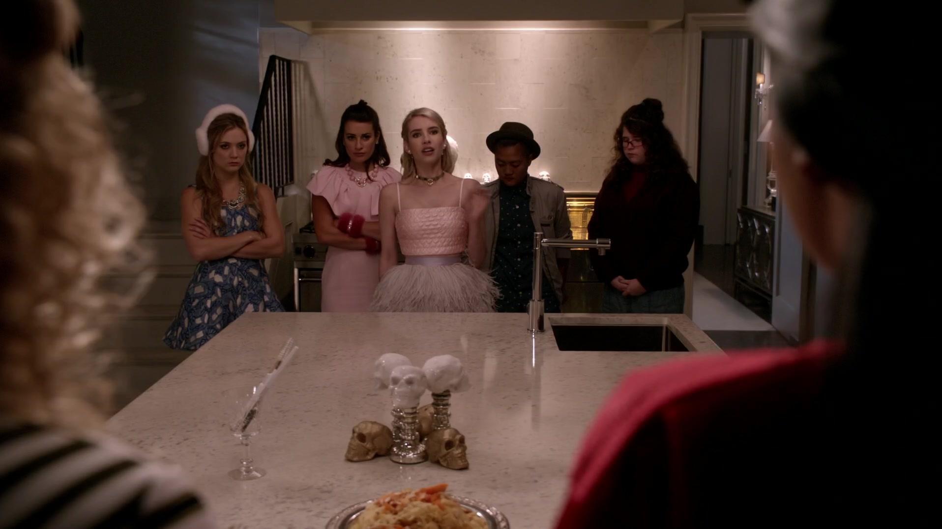 Scream_Queens_2015_S01E04_Haunted_House_2054.jpg