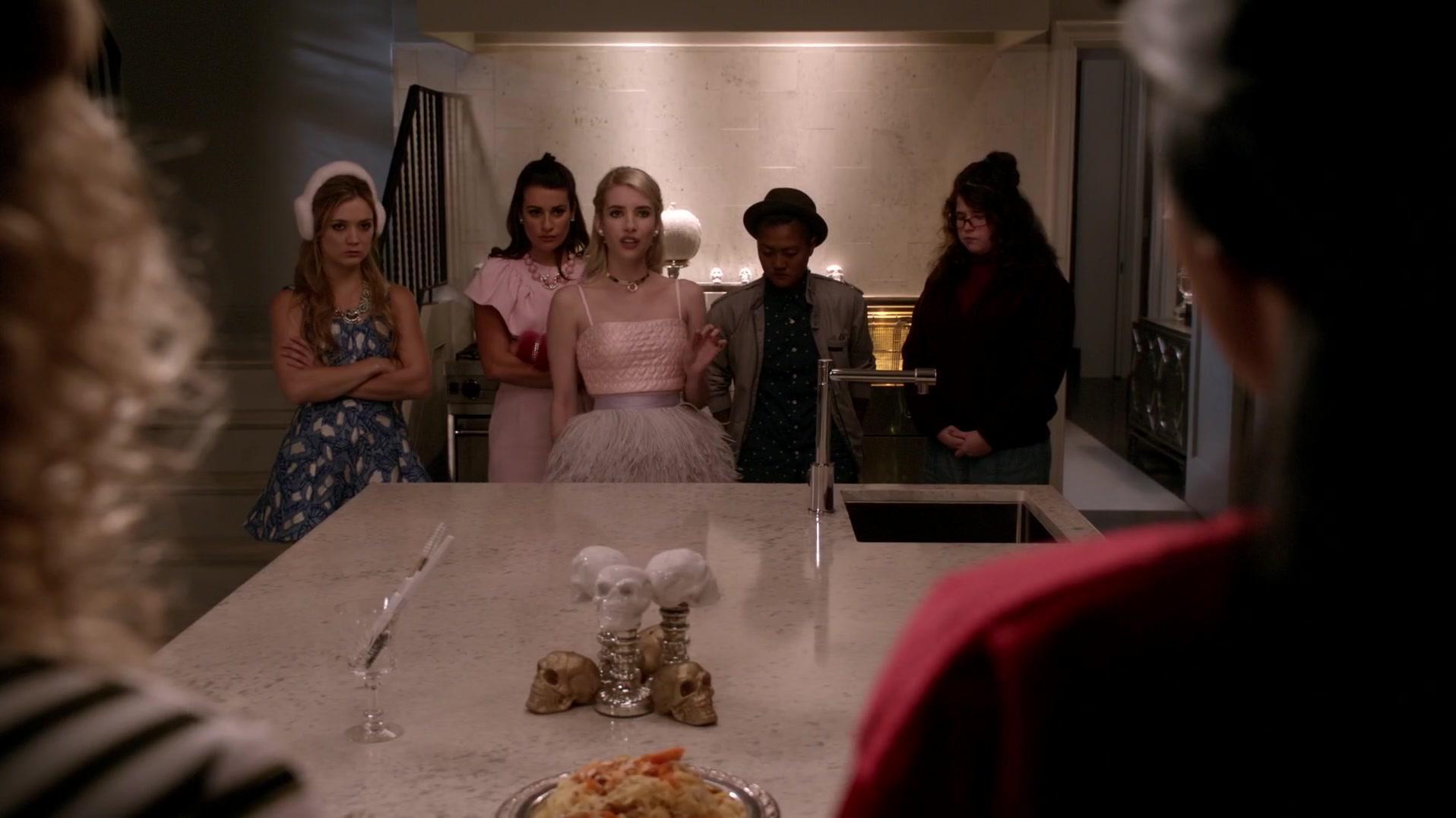 Scream_Queens_2015_S01E04_Haunted_House_2056.jpg