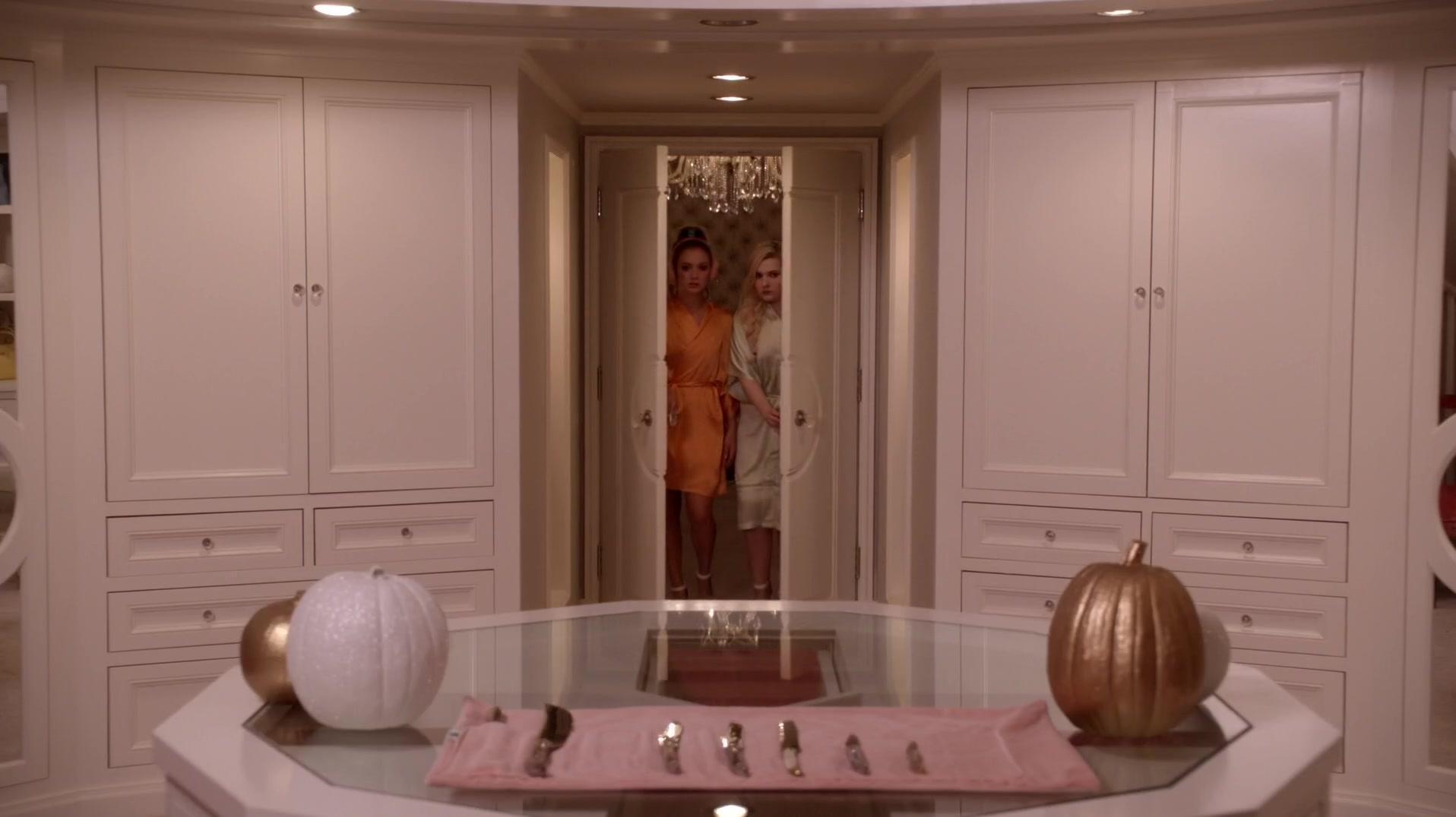 Scream_Queens_2015_S01E04_Haunted_House_2182.jpg