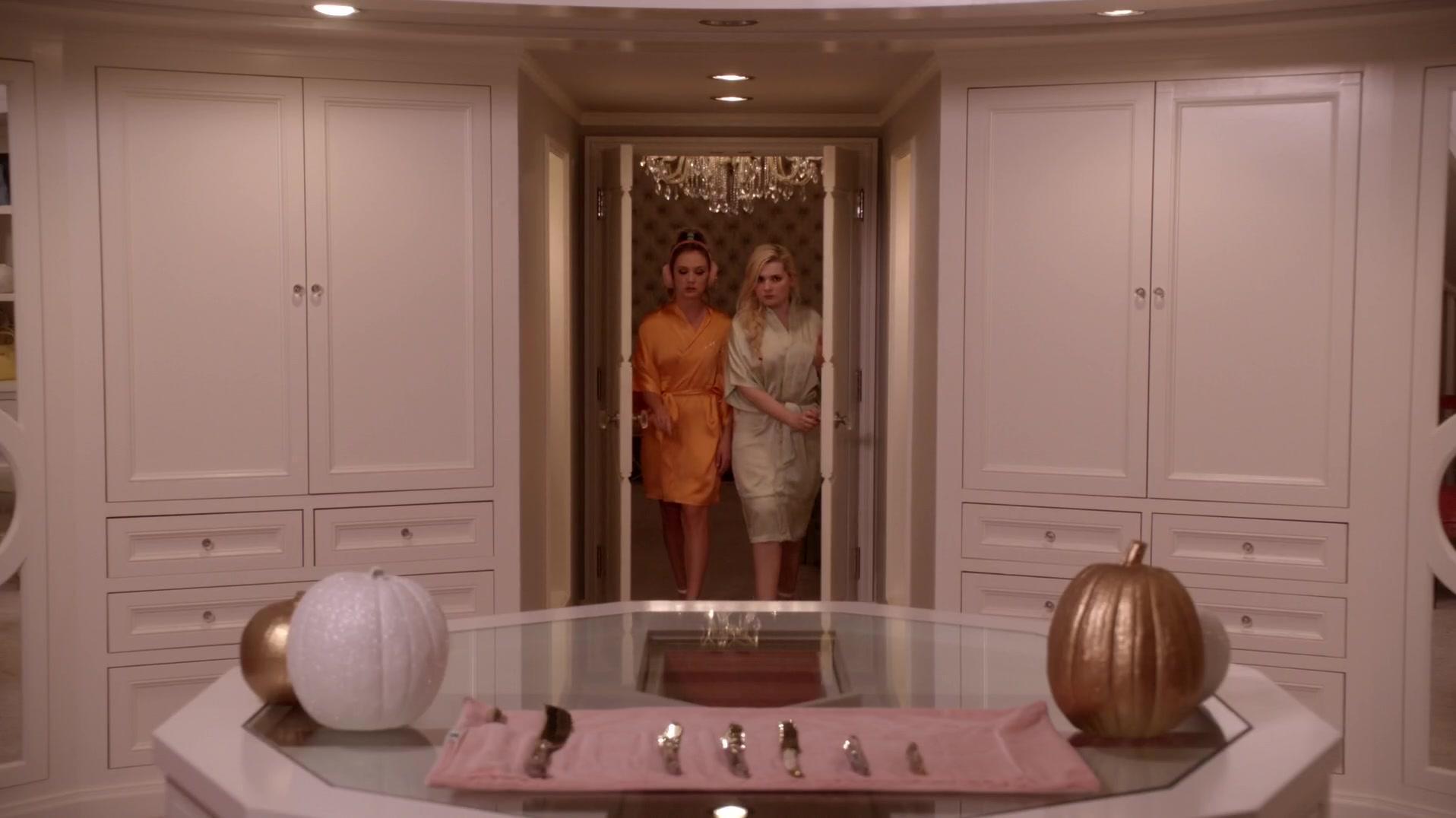 Scream_Queens_2015_S01E04_Haunted_House_2183.jpg