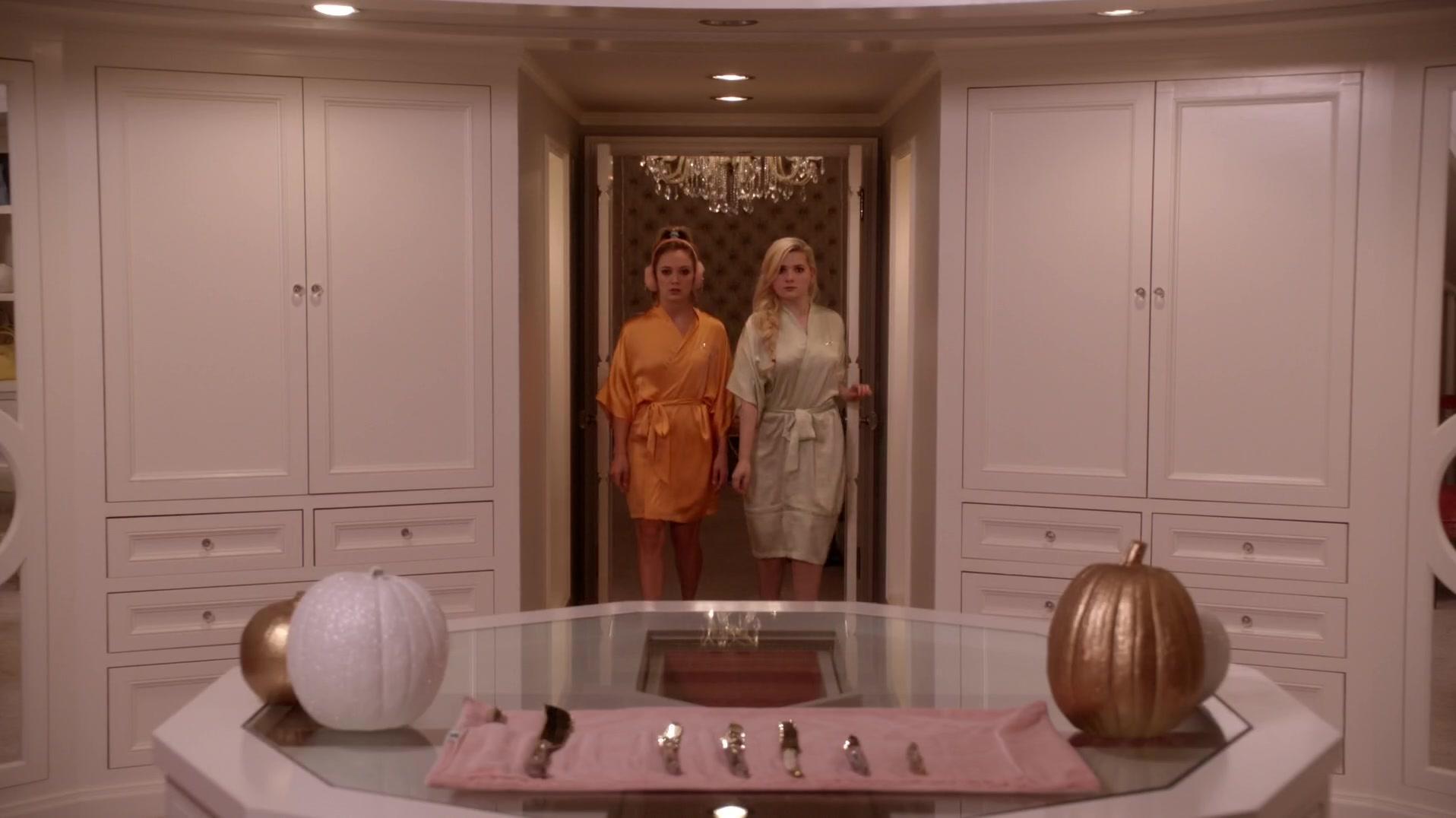Scream_Queens_2015_S01E04_Haunted_House_2185.jpg
