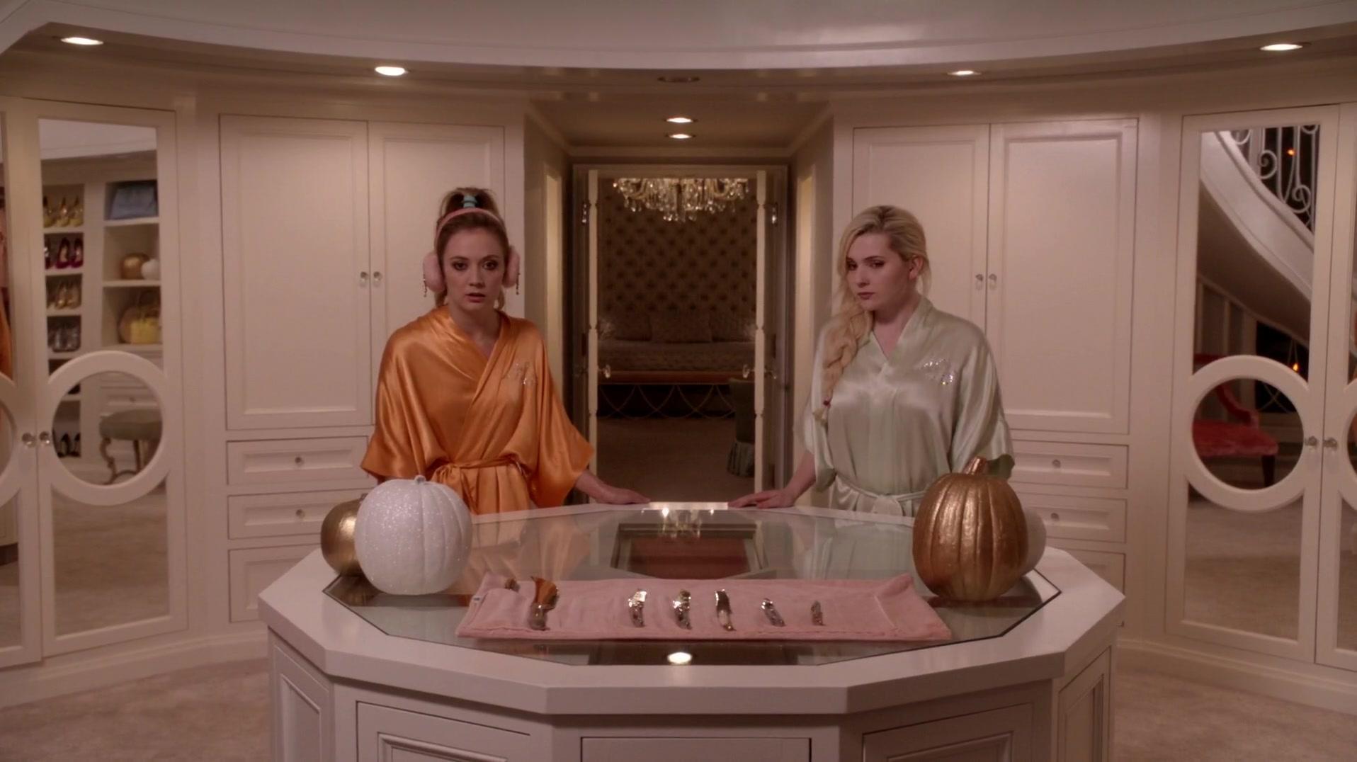 Scream_Queens_2015_S01E04_Haunted_House_2210.jpg