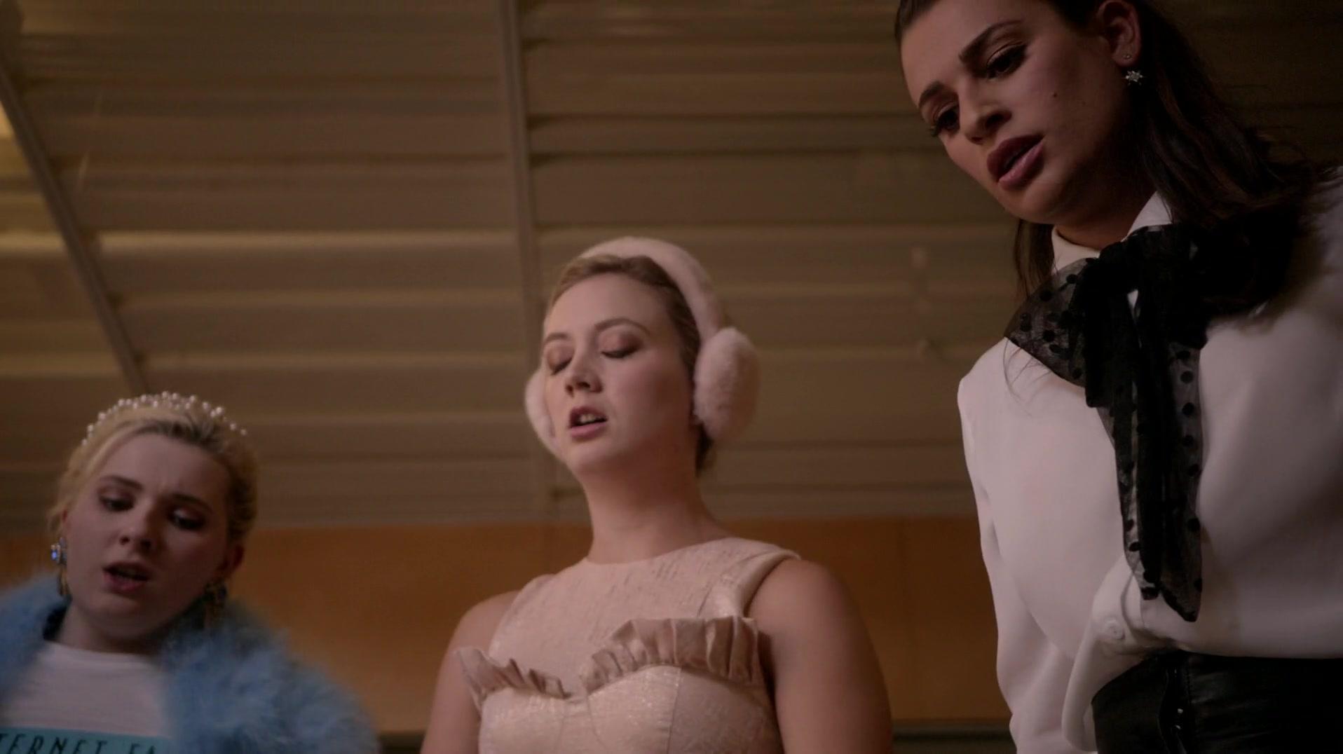 Scream_Queens_2015_S01E04_Haunted_House_4936.jpg