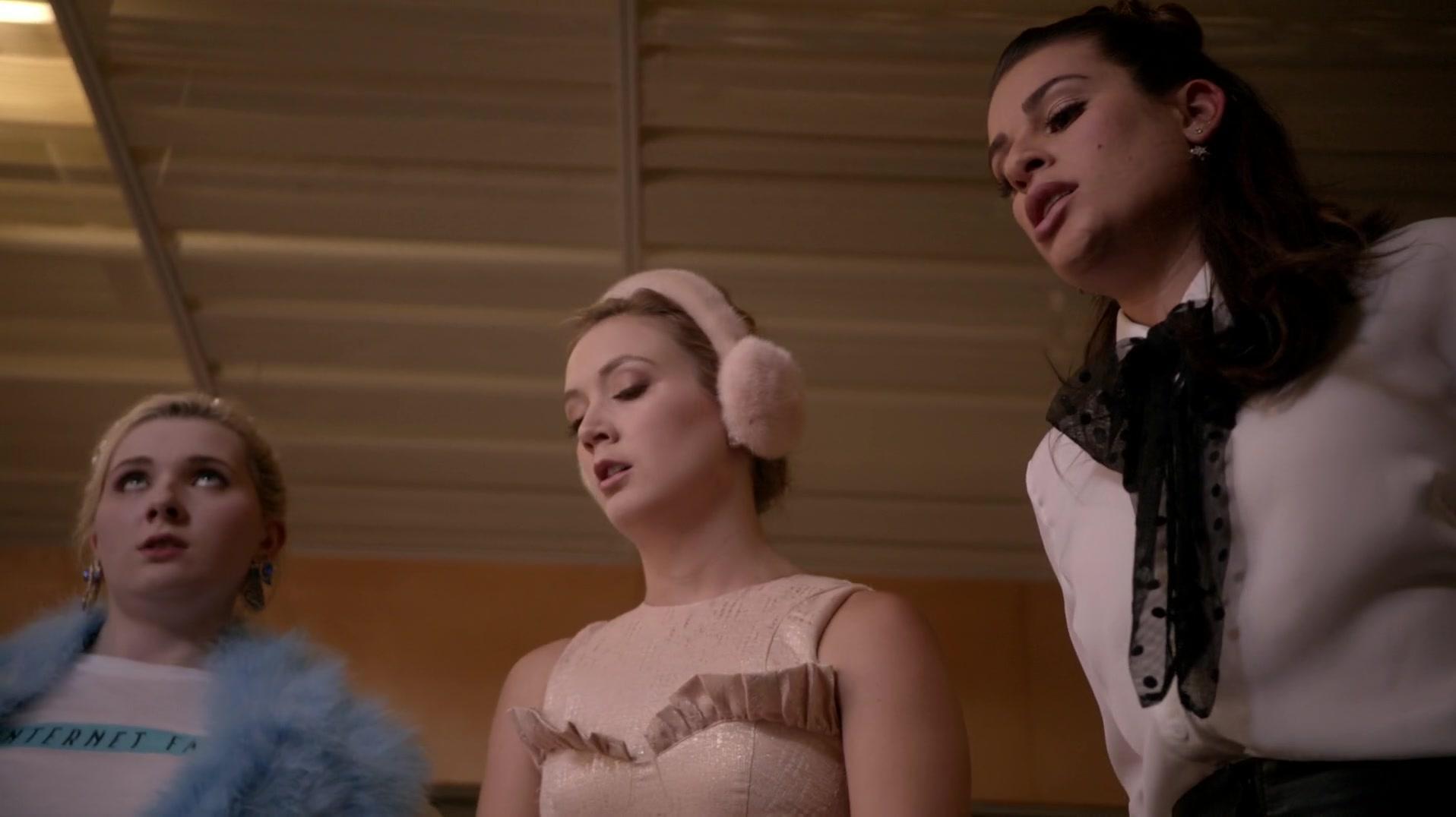 Scream_Queens_2015_S01E04_Haunted_House_4945.jpg