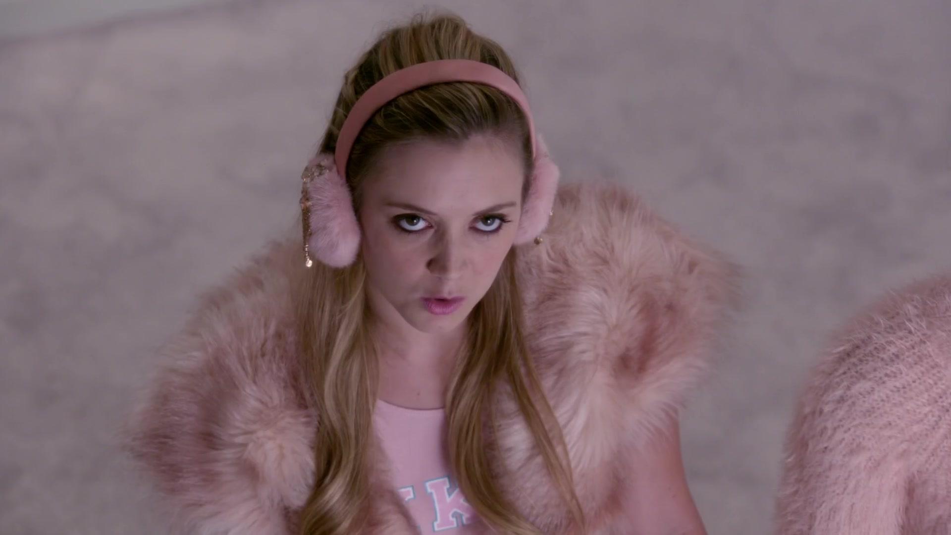 Scream_Queens_2015_S01E05_Pumpkin_Patch_1080p_0469.jpg