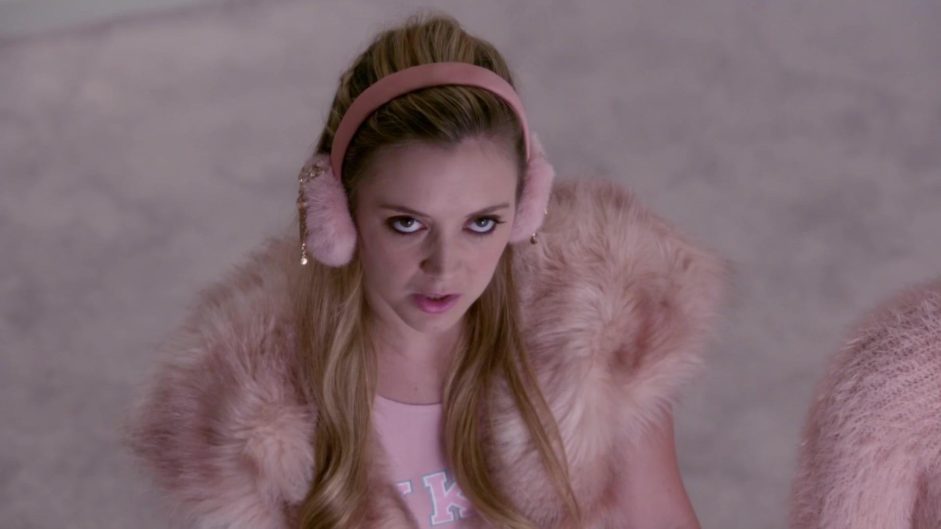 Scream_Queens_2015_S01E05_Pumpkin_Patch_1080p_0470.jpg