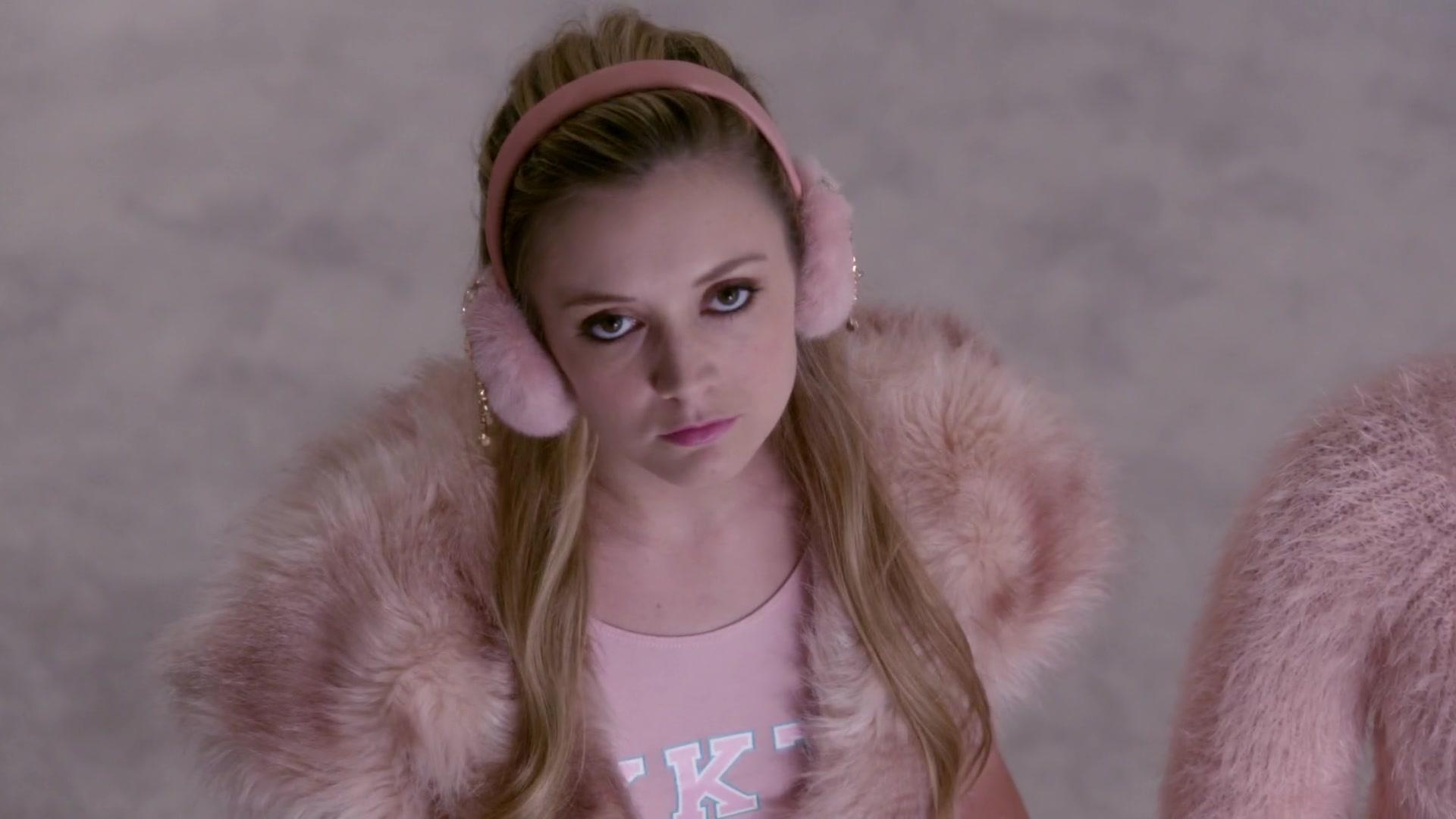 Scream_Queens_2015_S01E05_Pumpkin_Patch_1080p_0506.jpg