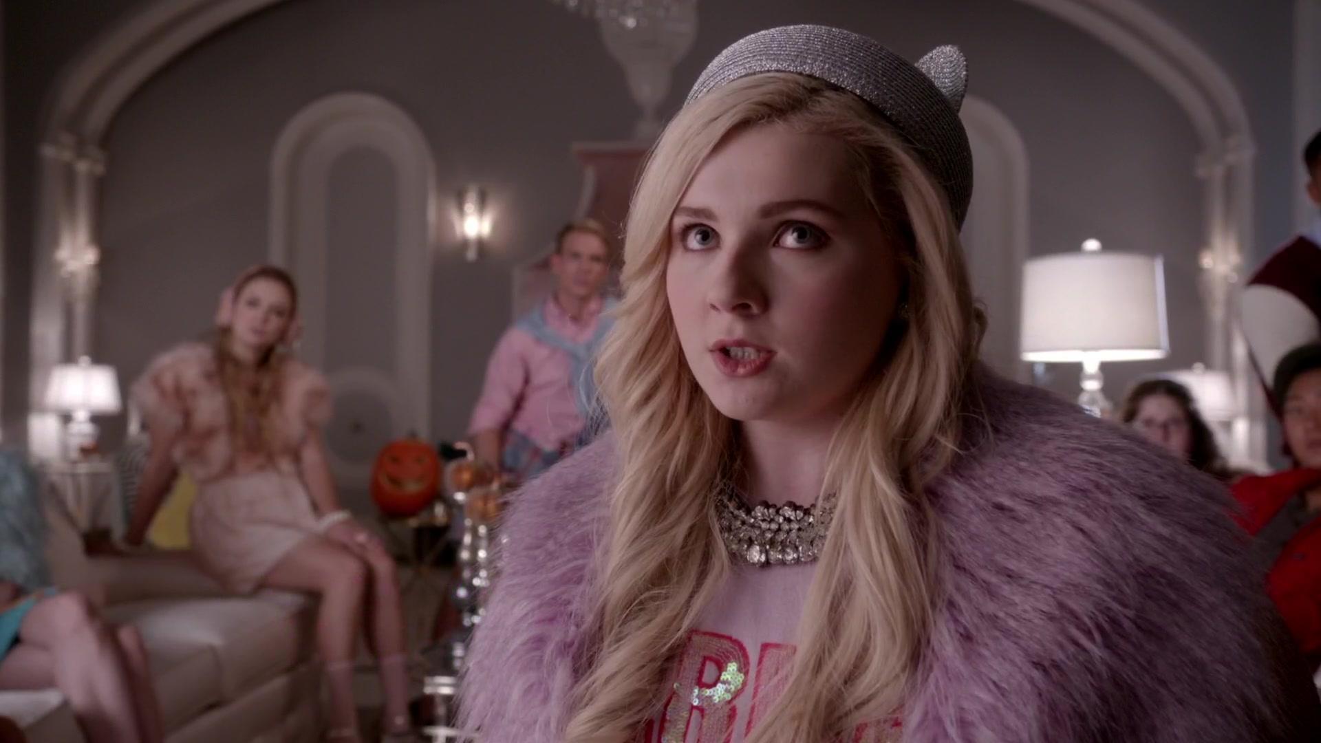 Scream_Queens_2015_S01E05_Pumpkin_Patch_1080p_0945.jpg