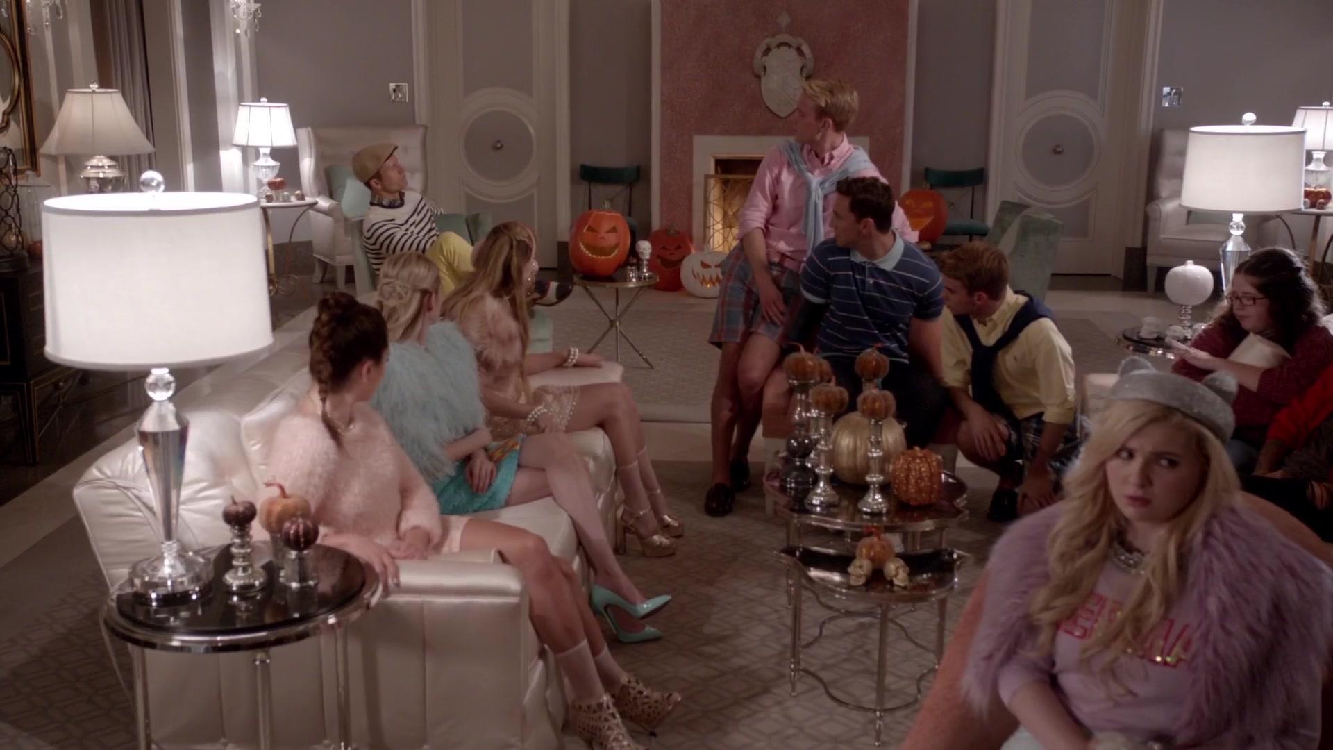 Scream_Queens_2015_S01E05_Pumpkin_Patch_1080p_0996.jpg
