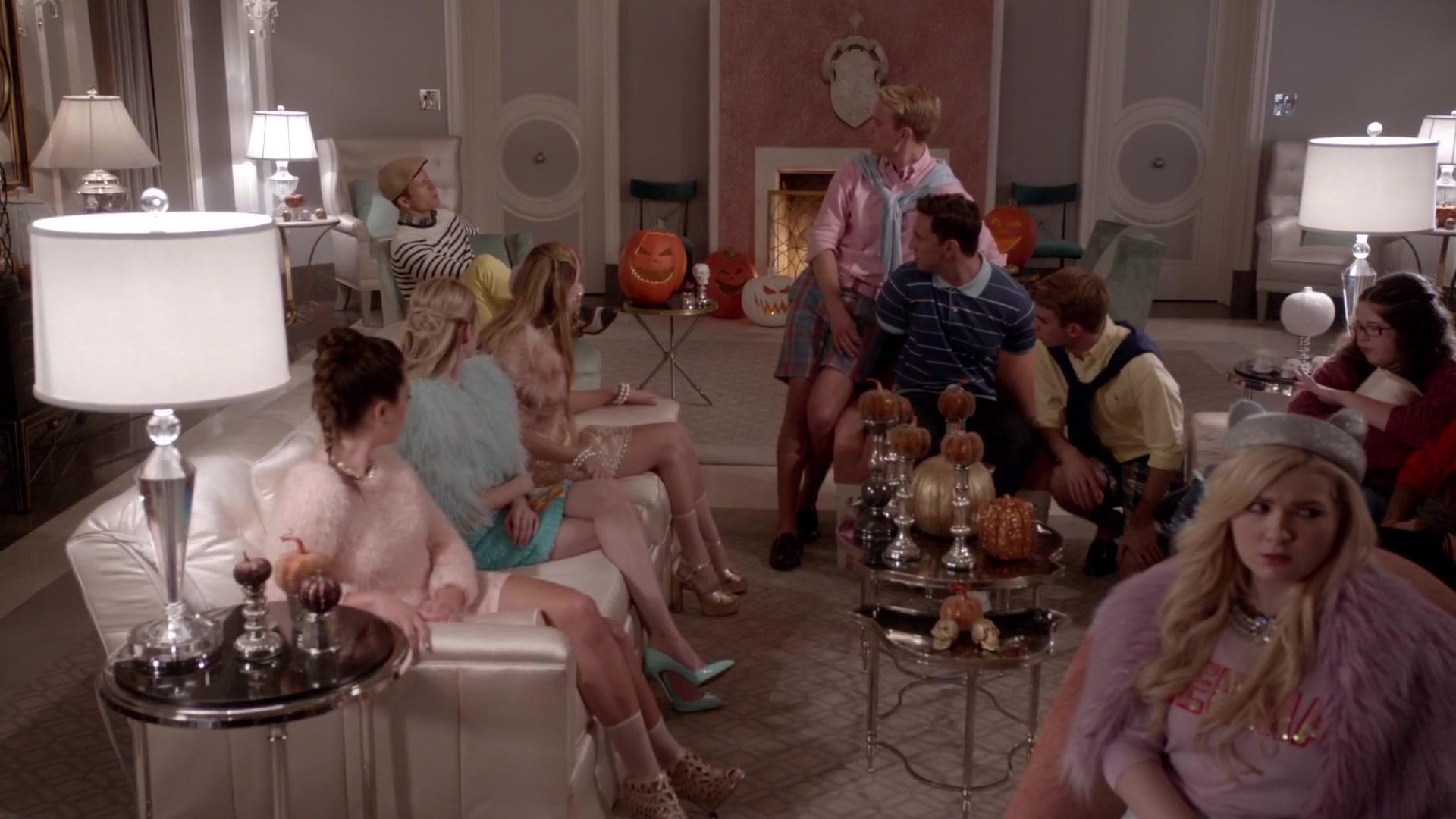 Scream_Queens_2015_S01E05_Pumpkin_Patch_1080p_0997.jpg
