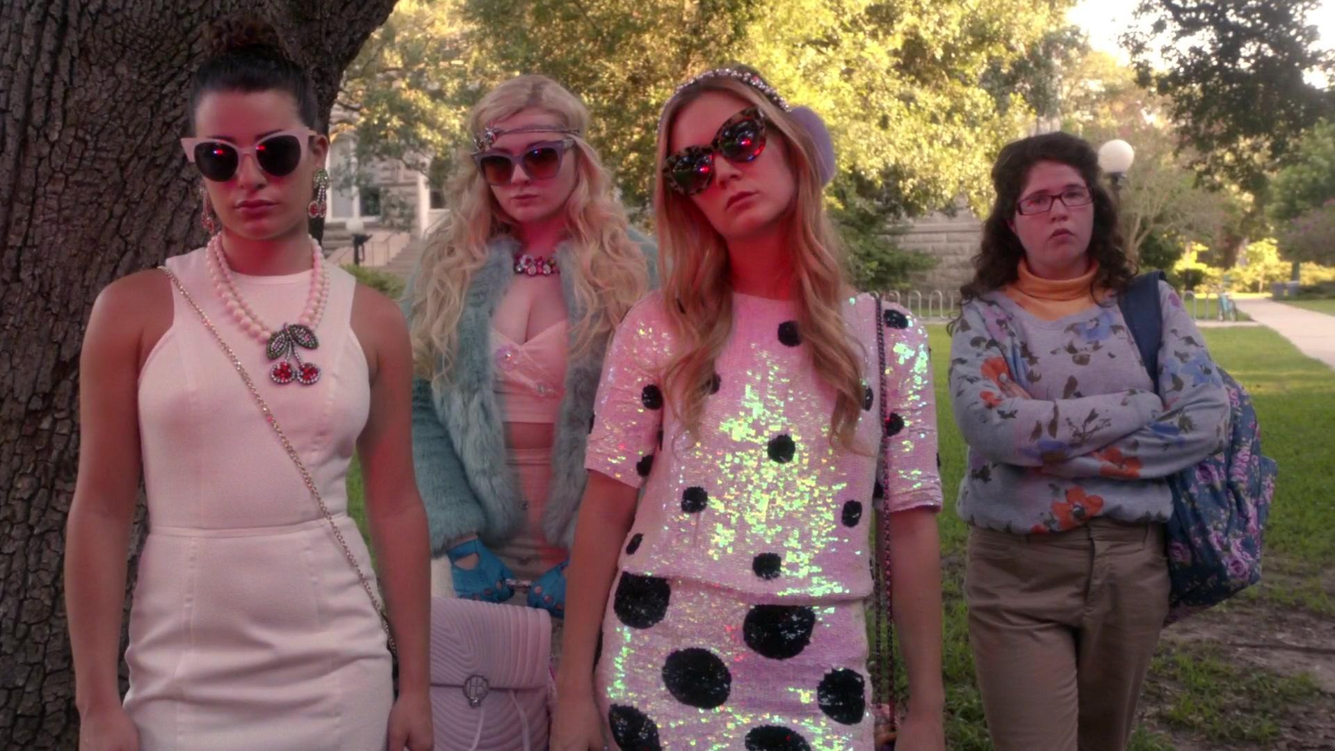 Scream_Queens_2015_S01E05_Pumpkin_Patch_1080p_2079.jpg