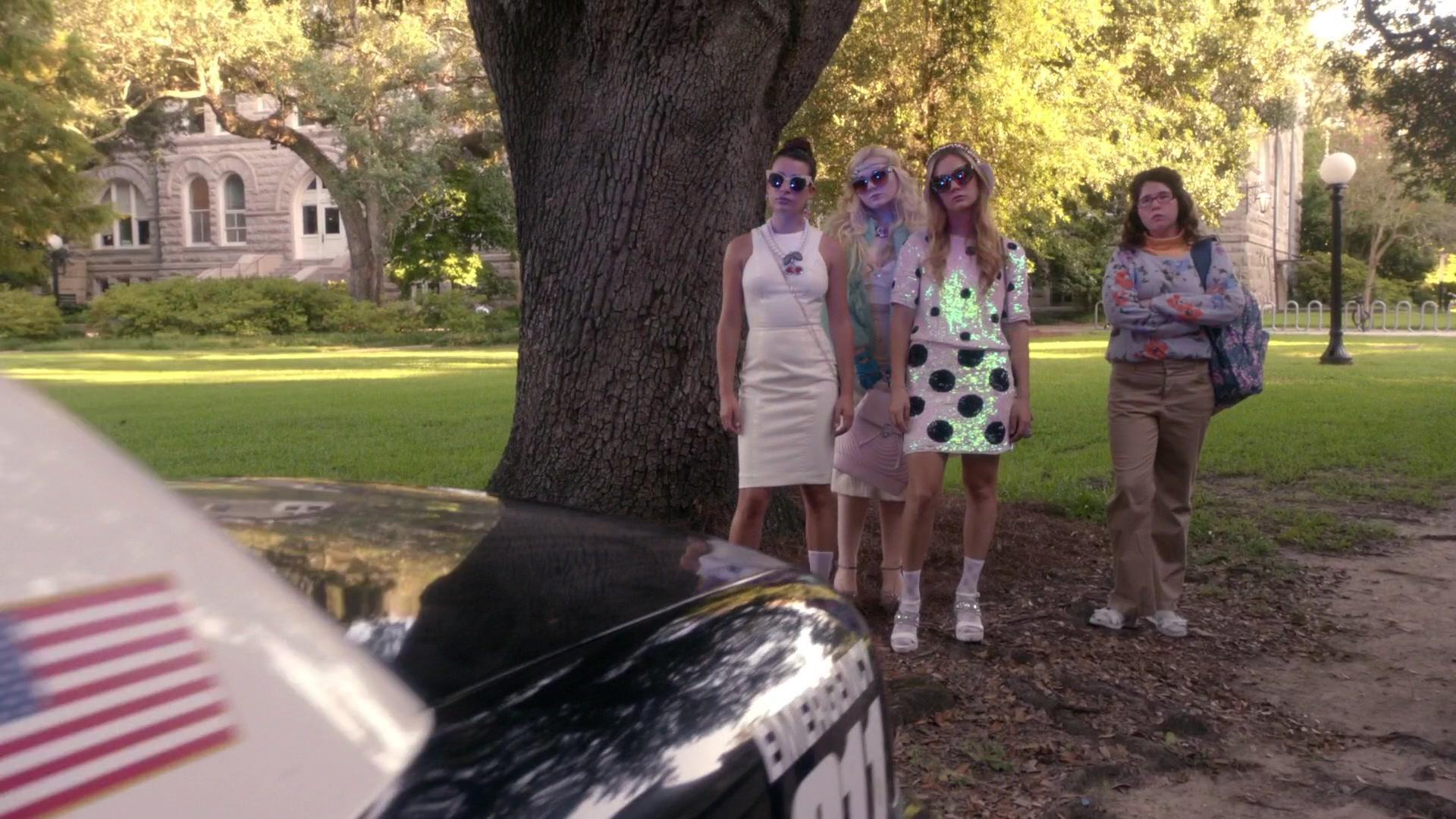 Scream_Queens_2015_S01E05_Pumpkin_Patch_1080p_2086.jpg