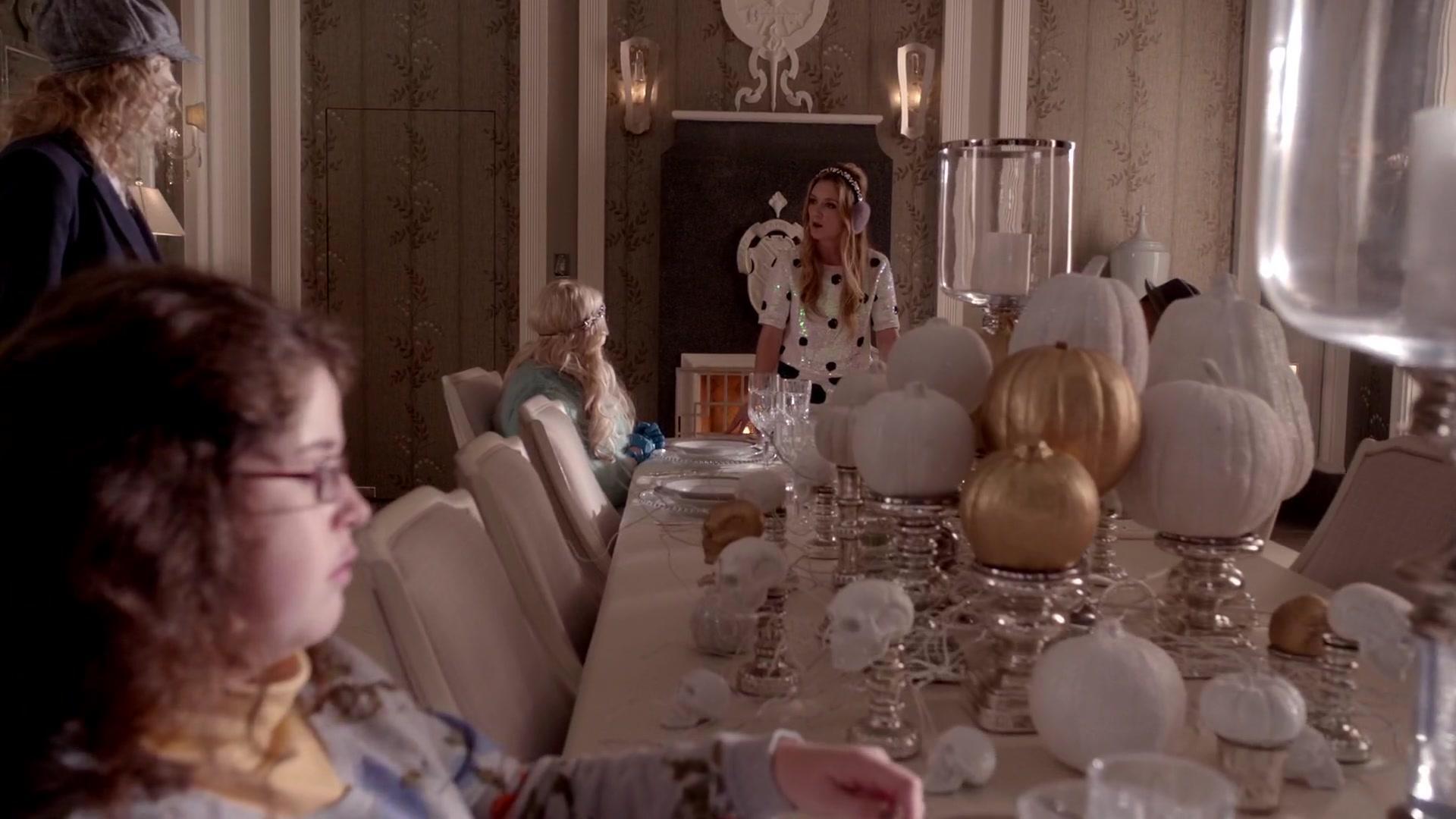 Scream_Queens_2015_S01E05_Pumpkin_Patch_1080p_2423.jpg