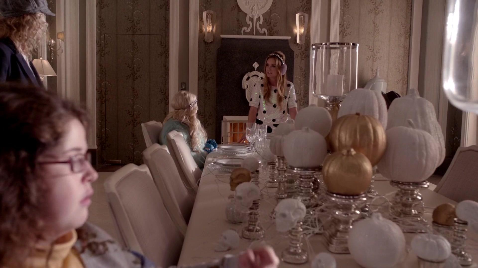 Scream_Queens_2015_S01E05_Pumpkin_Patch_1080p_2424.jpg