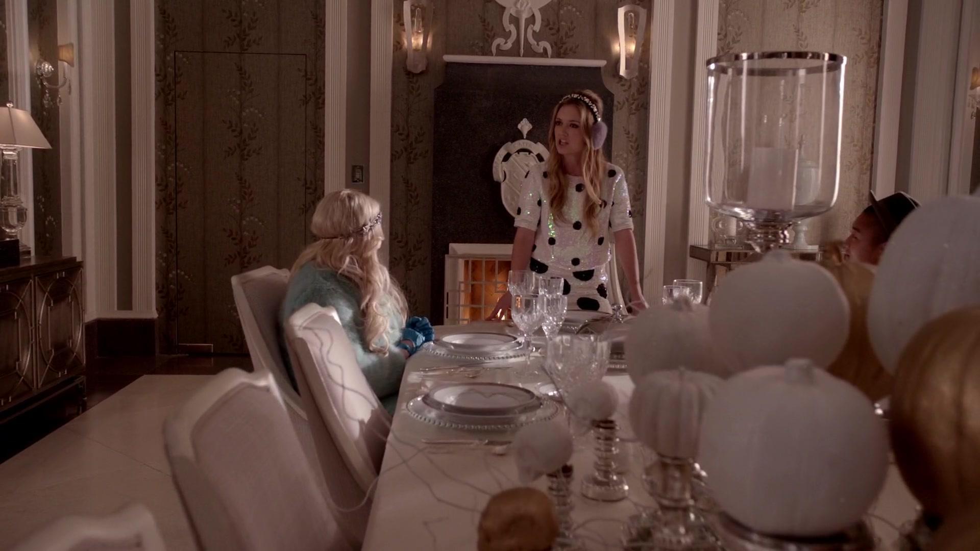 Scream_Queens_2015_S01E05_Pumpkin_Patch_1080p_2430.jpg