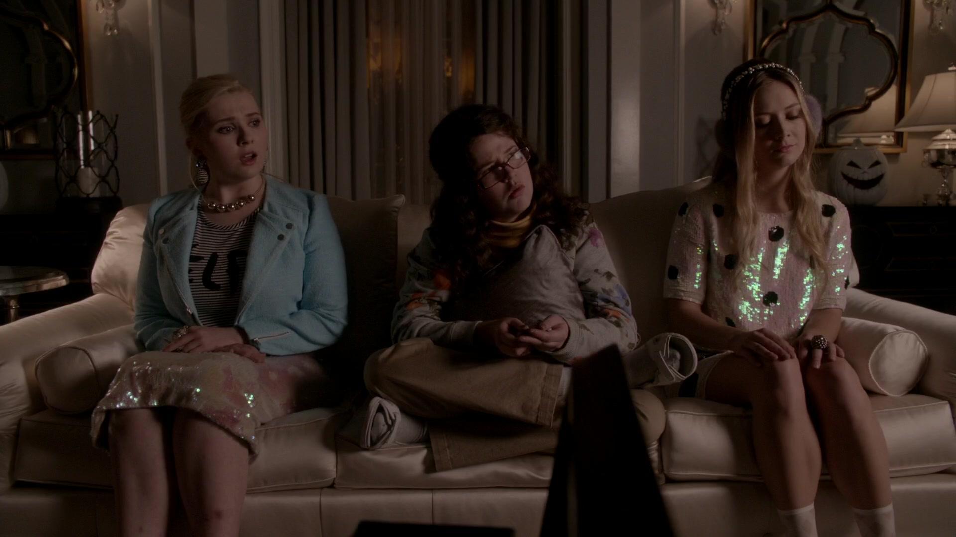 Scream_Queens_2015_S01E05_Pumpkin_Patch_1080p_5793.jpg