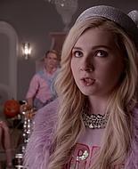 Scream_Queens_2015_S01E05_Pumpkin_Patch_1080p_0945.jpg