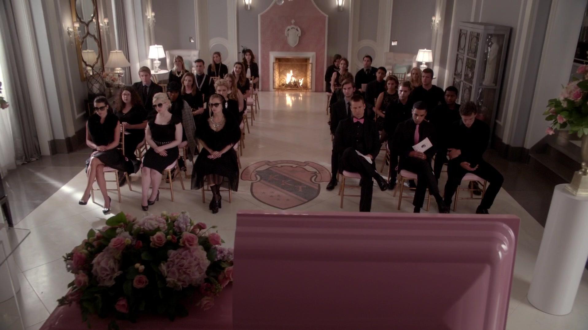 Scream_Queens_2015_S01E07_Beware_of_Young_Girls_0192.jpg