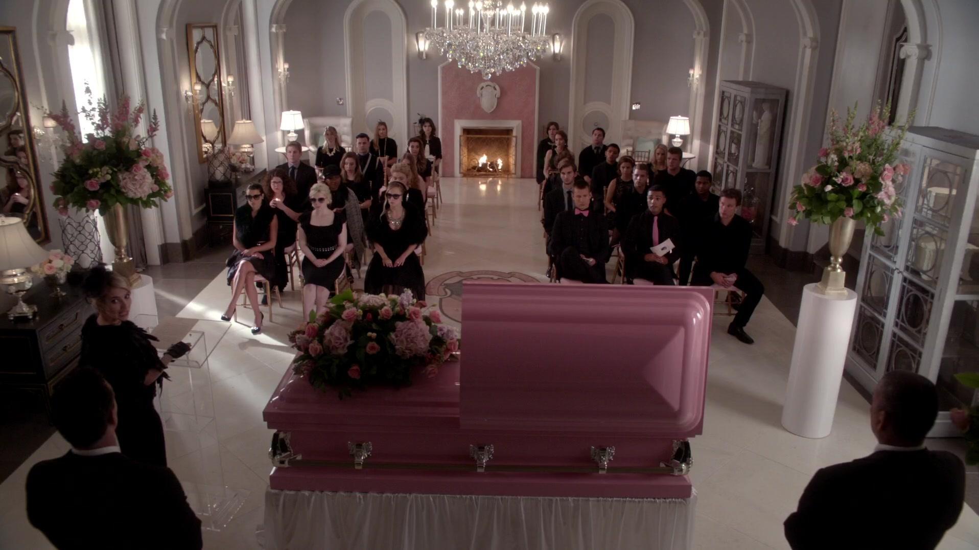 Scream_Queens_2015_S01E07_Beware_of_Young_Girls_0323.jpg